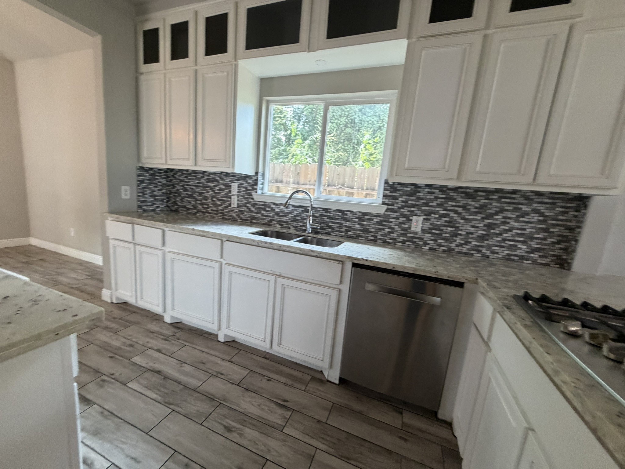 1004 Bonnie Street, South Houston, TX 77587
