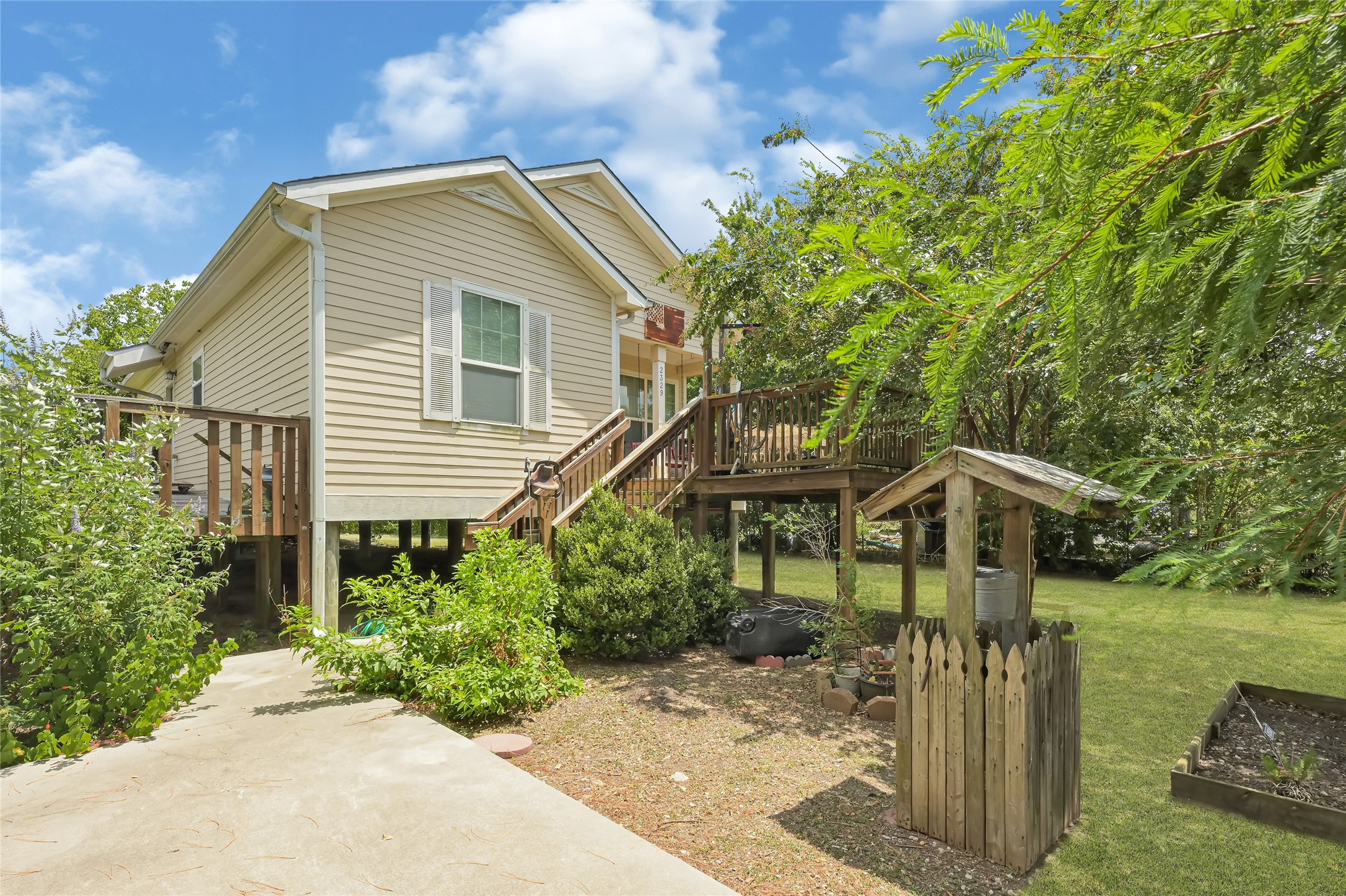 2329 Avenue D, San Leon, TX 77539