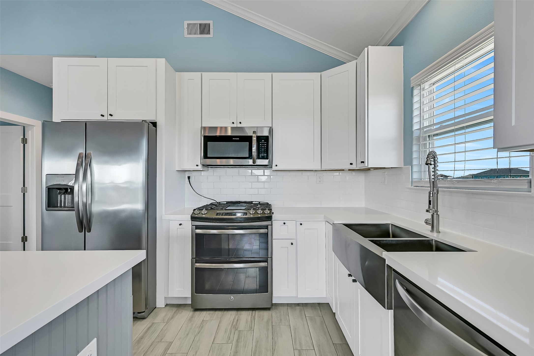 3911 Warrior Court, Galveston, TX 77554
