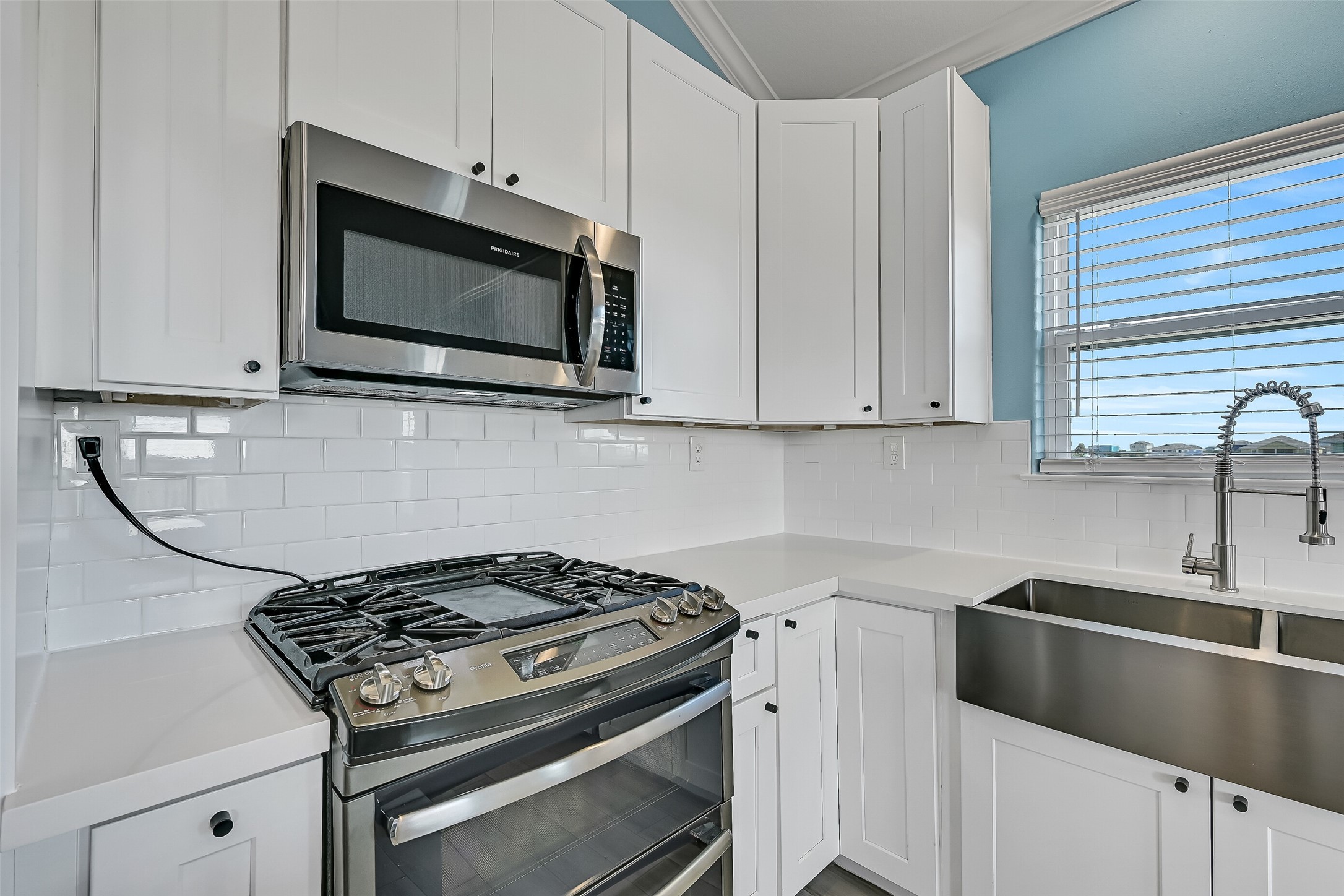 3911 Warrior Court, Galveston, TX 77554