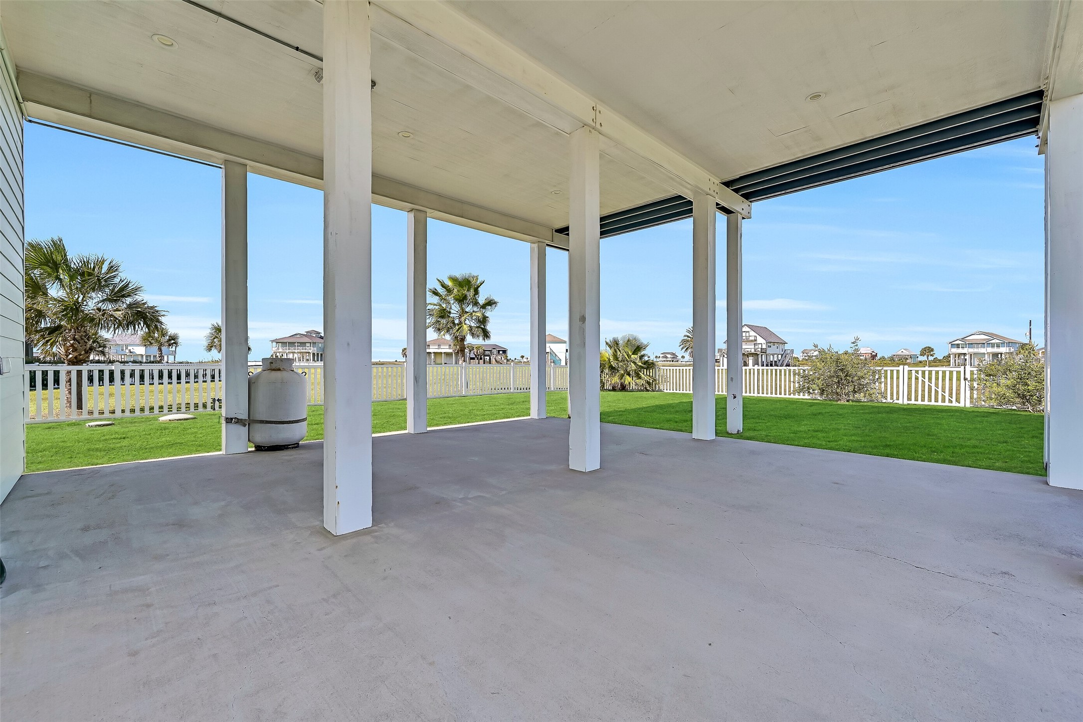 3911 Warrior Court, Galveston, TX 77554