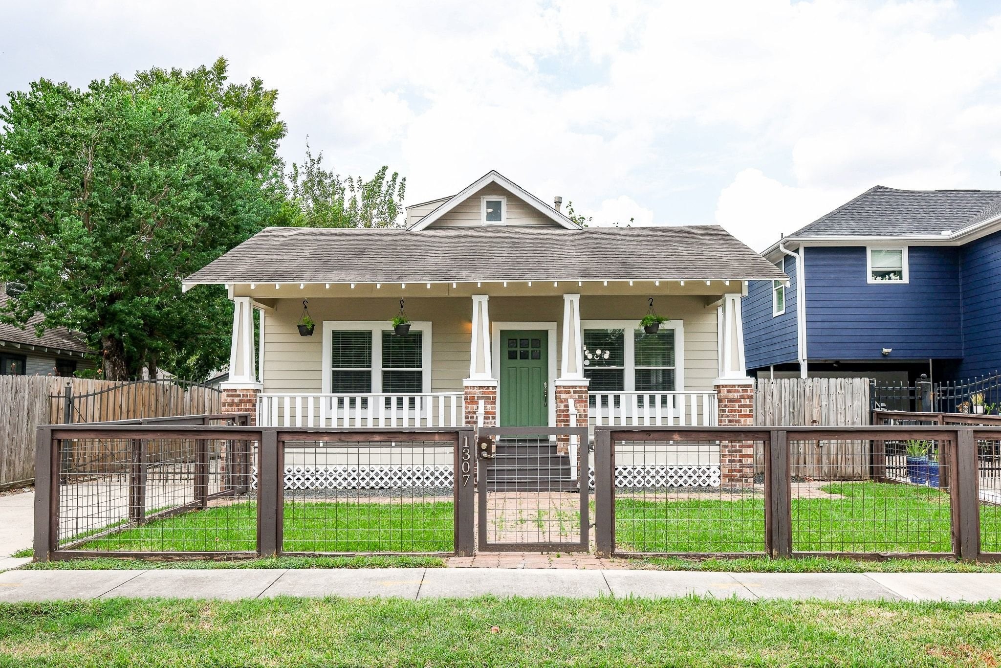 Welcome to 1307 Walton St!