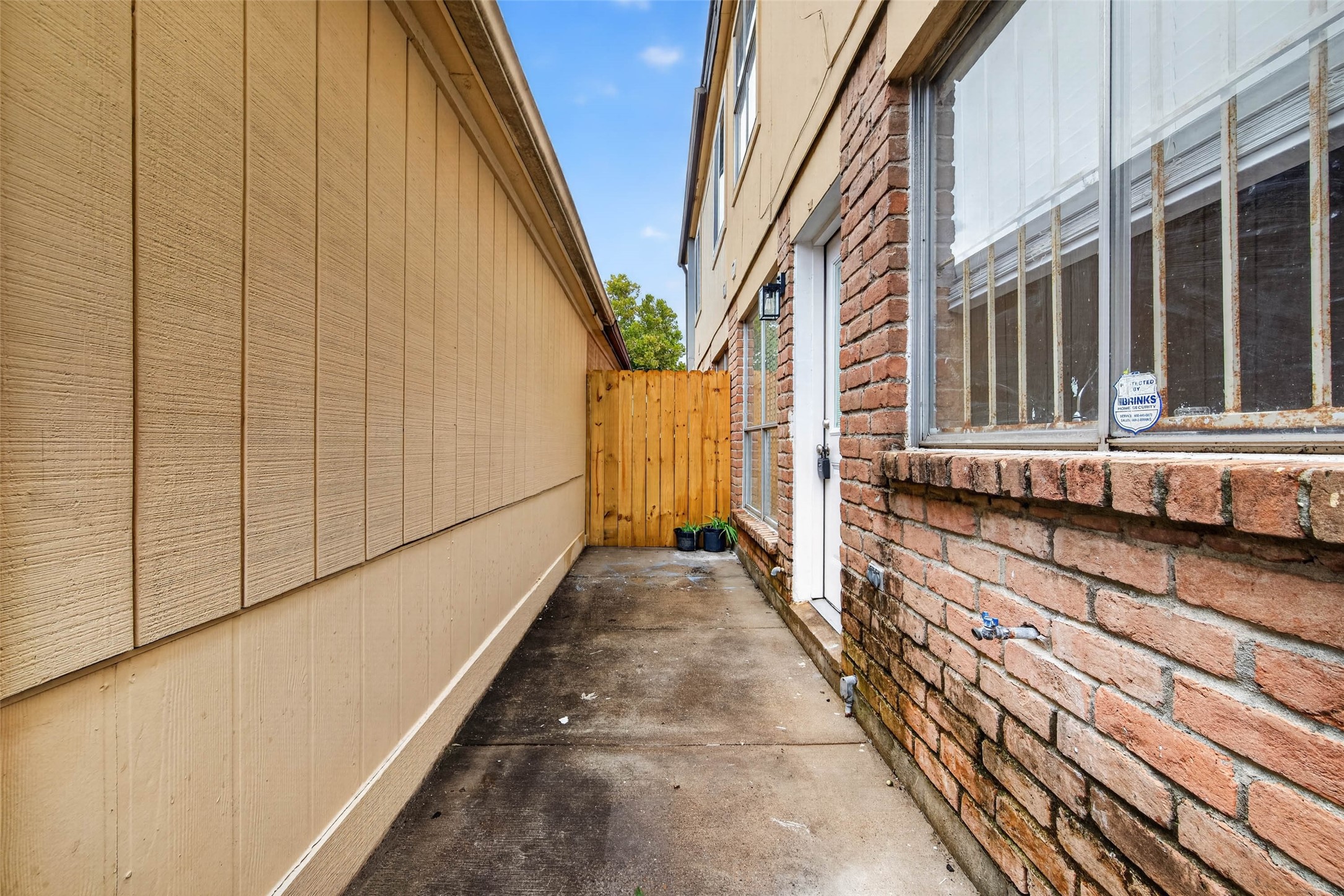 10708 Bexley Drive, Houston, TX 77099