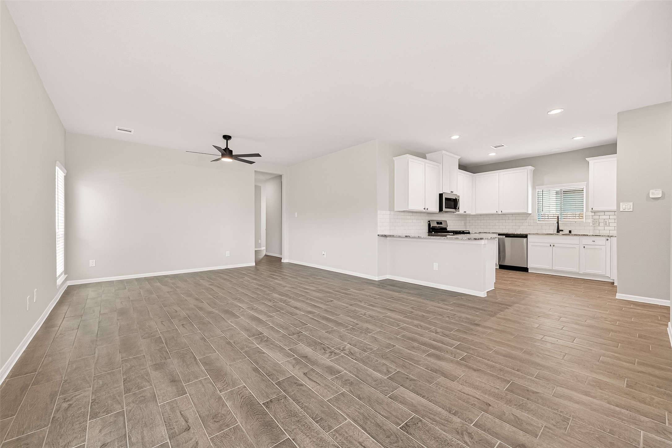 316 Stone Placa Trail, Brookshire, TX 77423