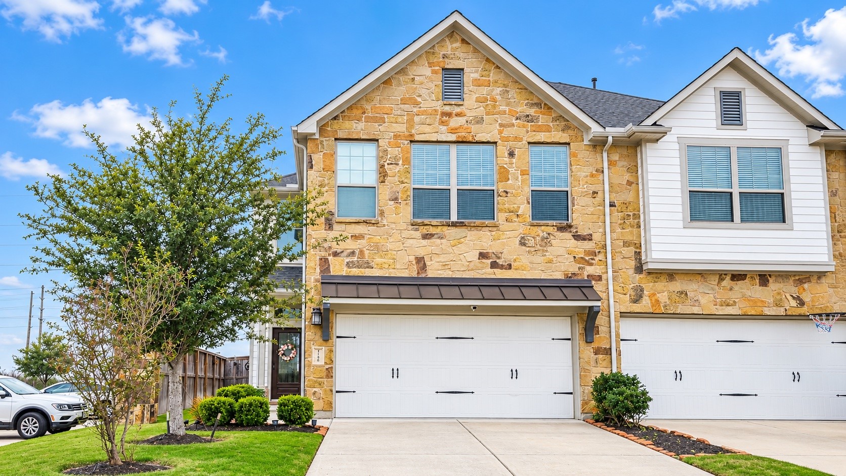Beautifully maintained townhome