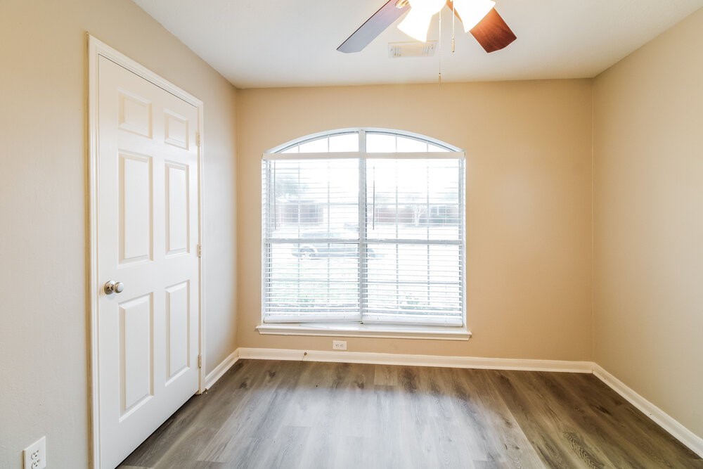 410 Cedar Lake Drive, League City, TX 77573