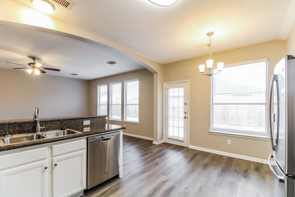 410 Cedar Lake Drive, League City, TX 77573