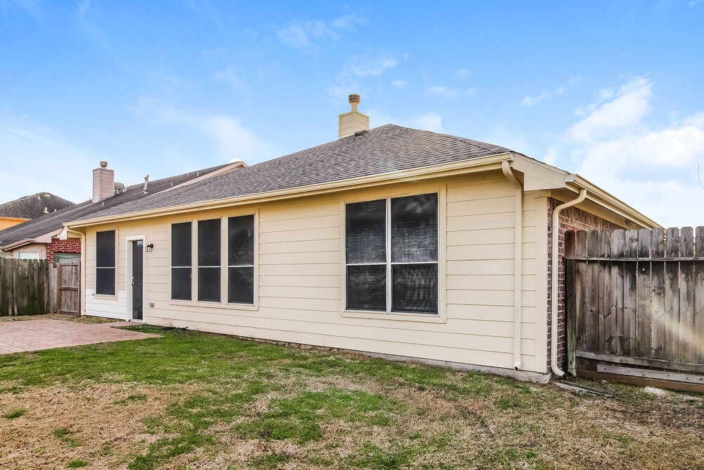 410 Cedar Lake Drive, League City, TX 77573