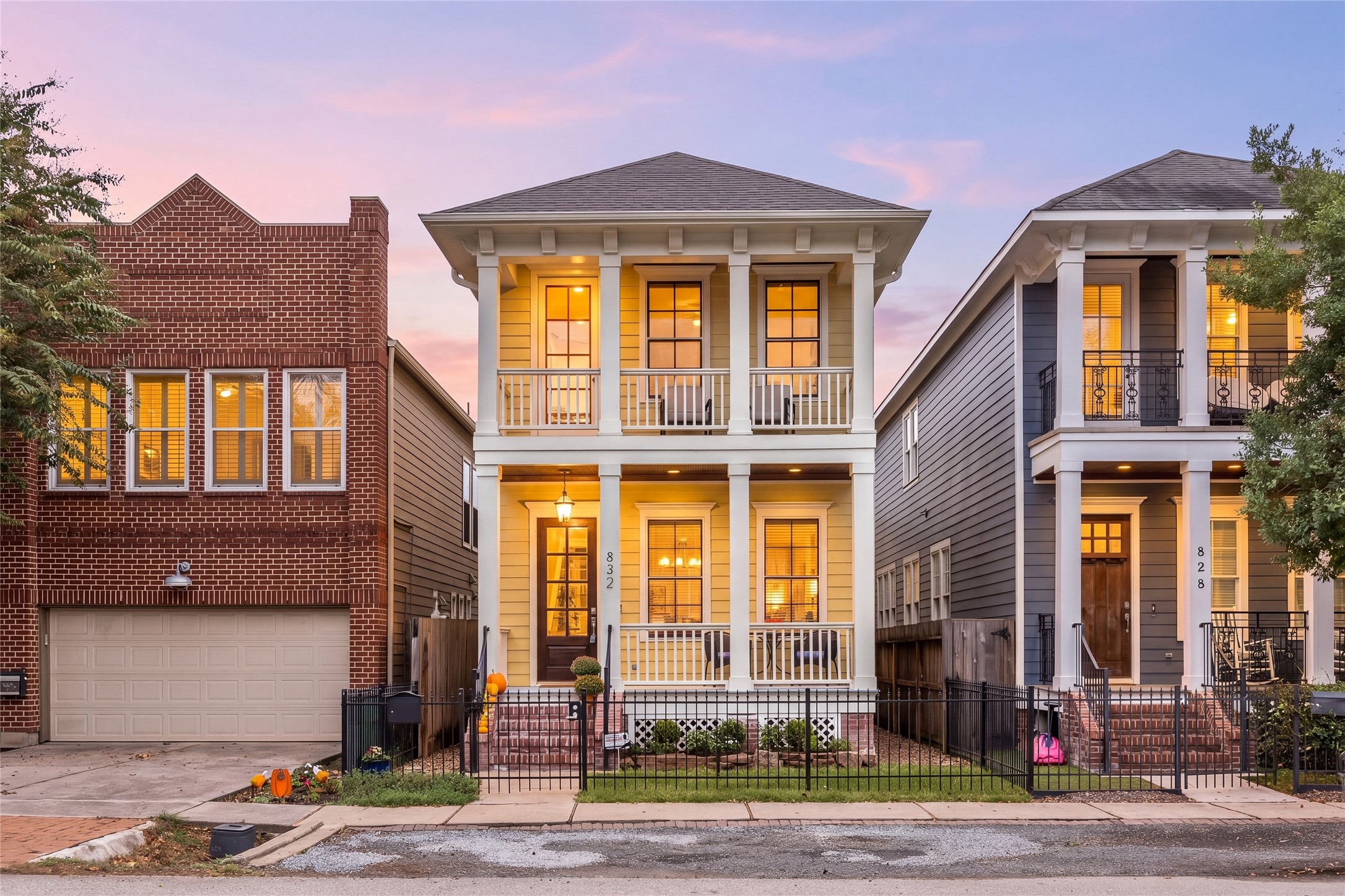 832 Nicholson Street, Houston, TX 77007 832 Nicholson Street, Houston, TX 77007