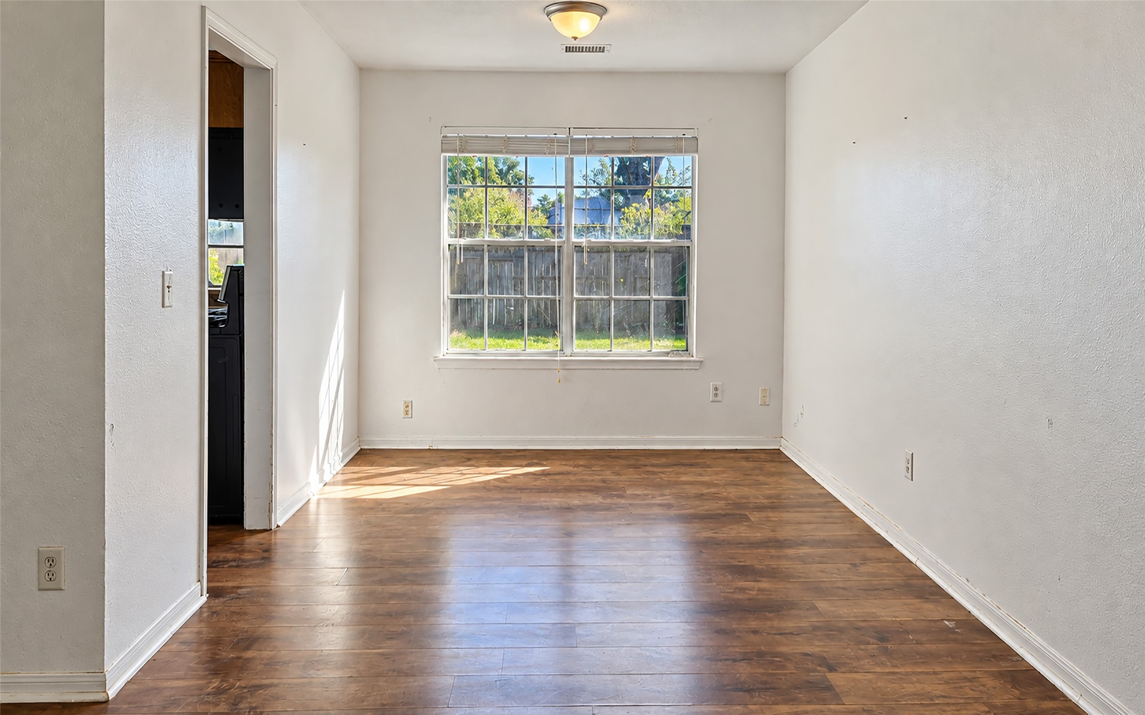 5304 Spring Branch Drive, Pearland, TX 77584