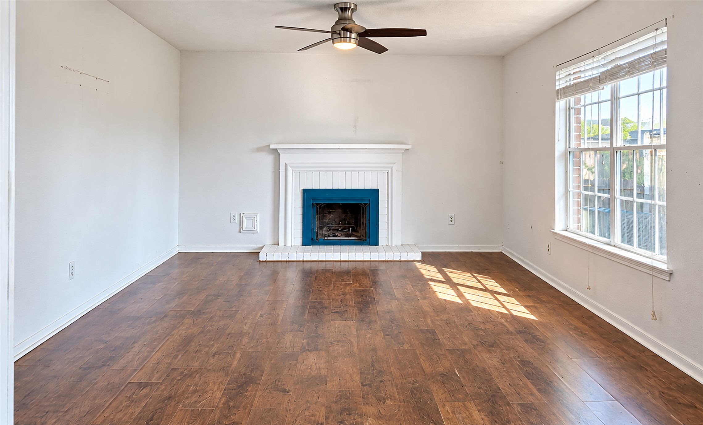 5304 Spring Branch Drive, Pearland, TX 77584