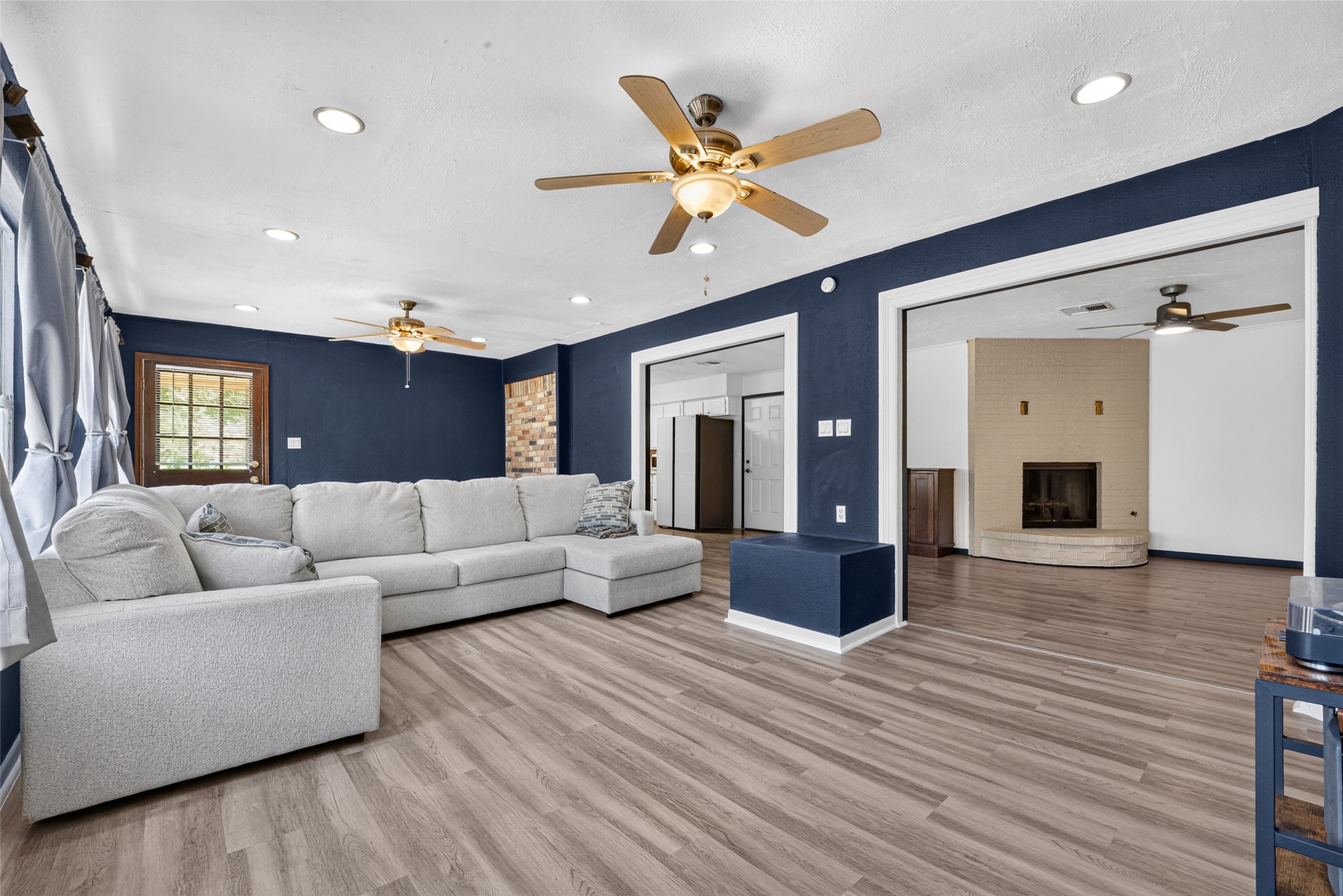 2226 Viola Drive, League City, TX 77573 2226 Viola Drive, League City, TX 77573