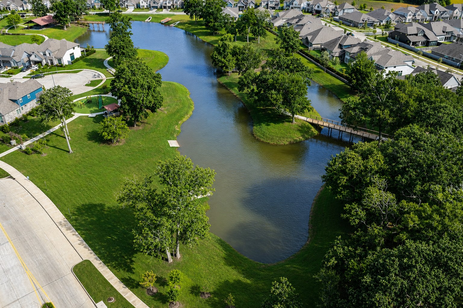 Enjoy the benefits of Sheffield Lake right out your backdoor that is complete with walking trails, a huge covered Entertainment Center, charming bridges and a Childrens Park at the far end of the lake.