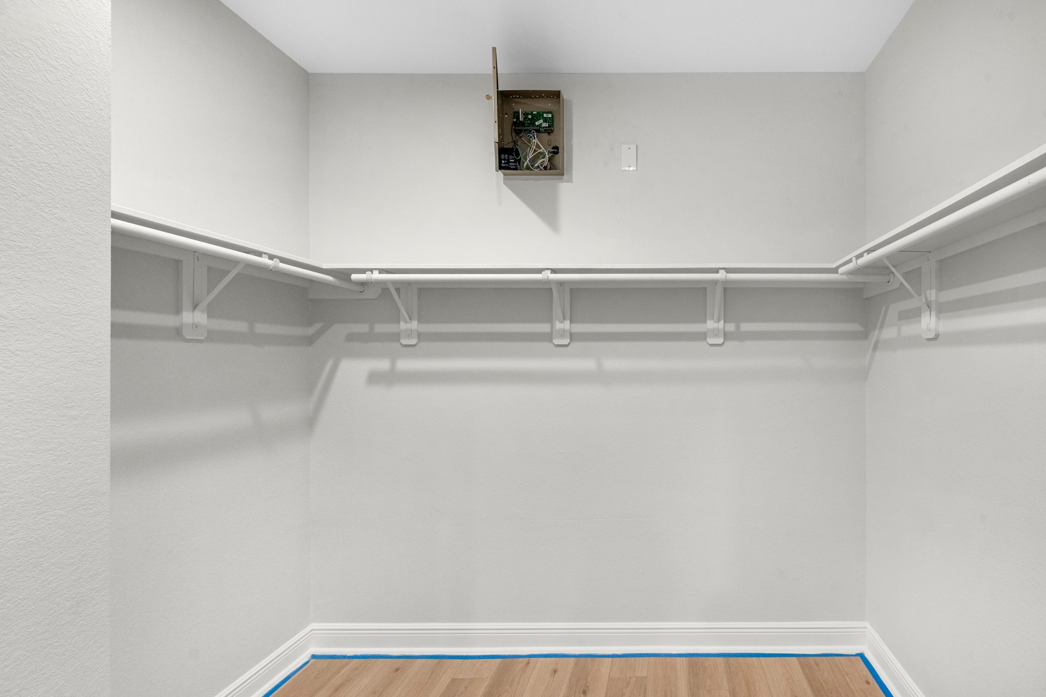walk in closet 1