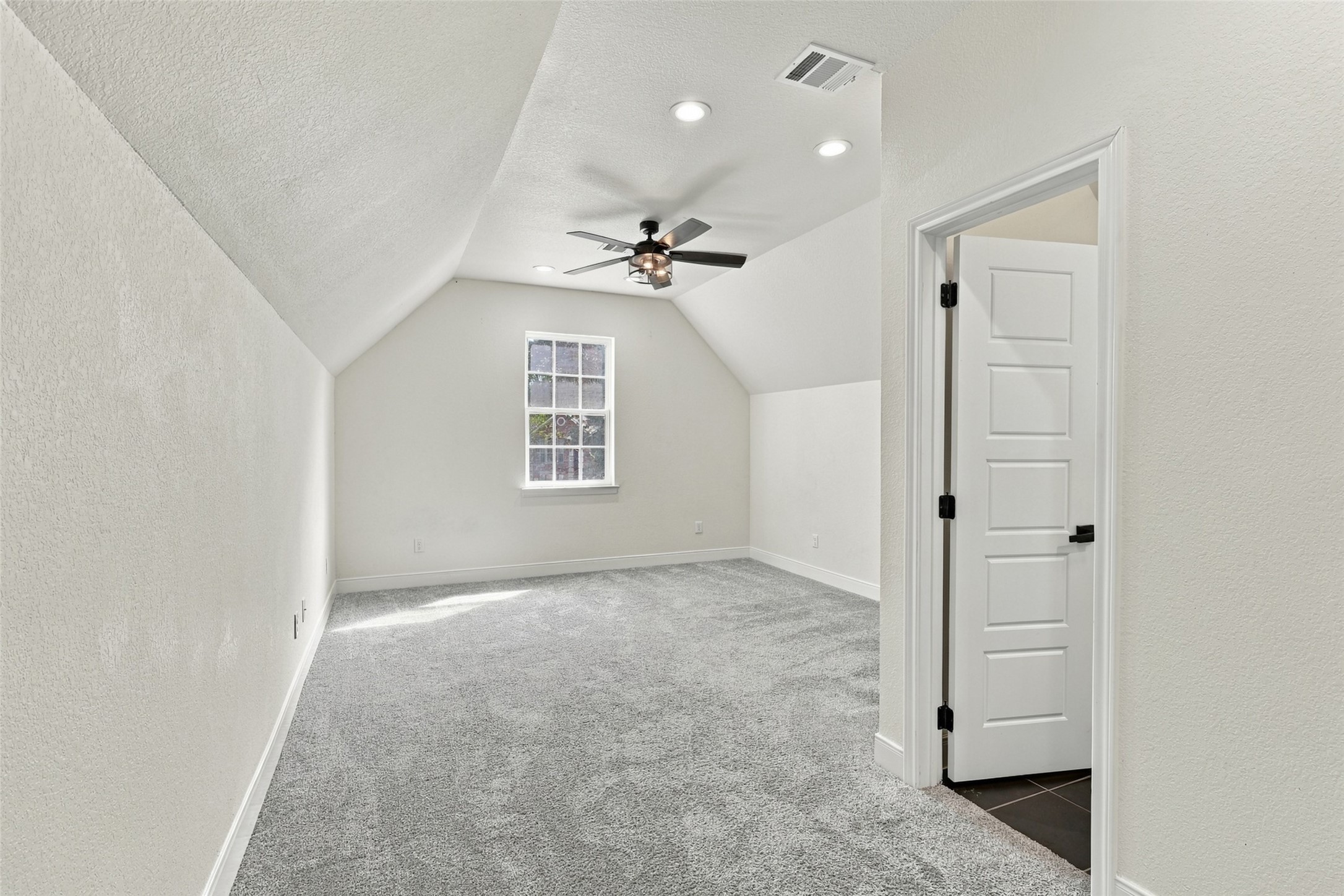 3311 Rollingwood, Montgomery, TX 77356