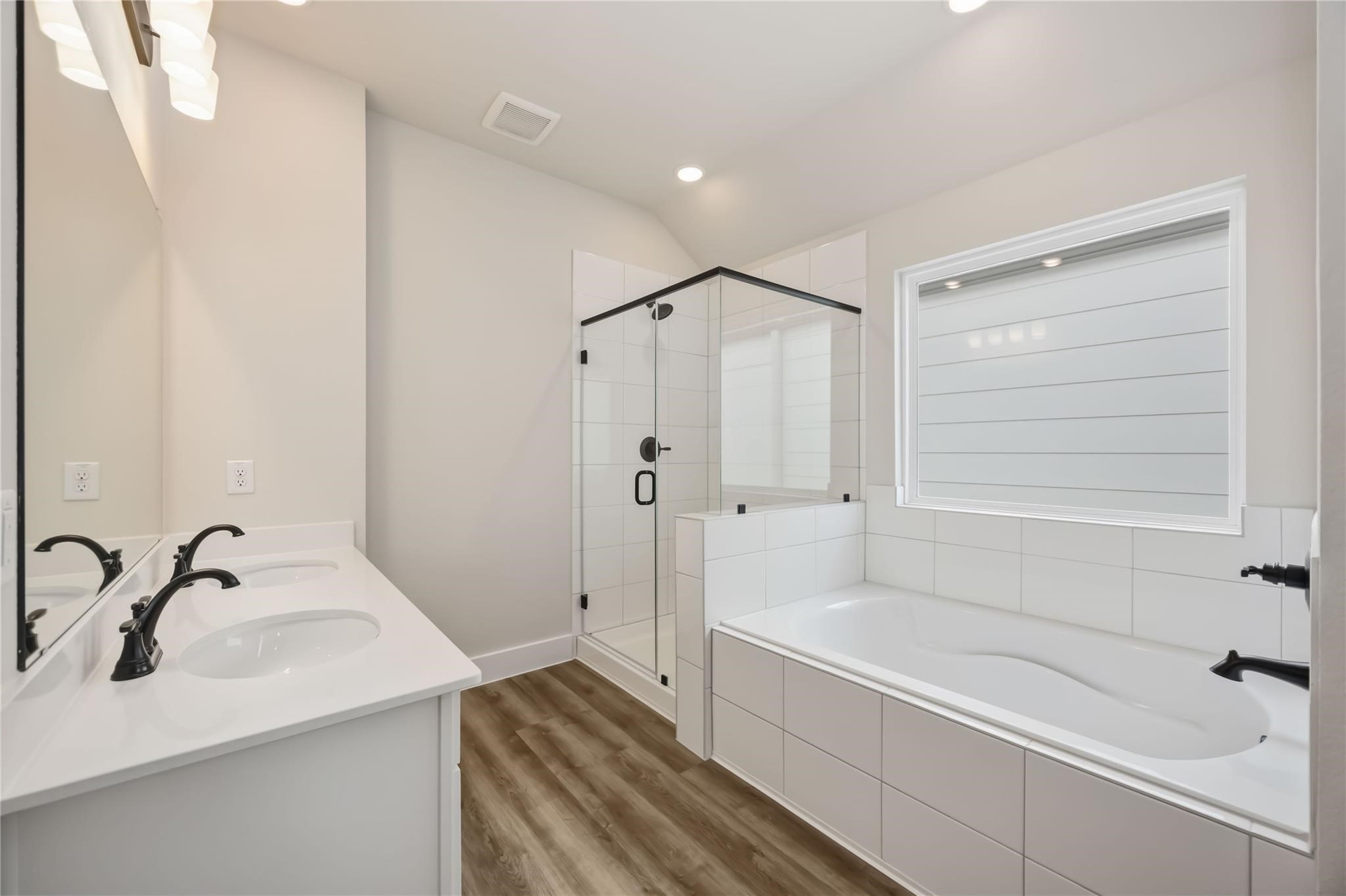 Elegant bathroom finishes