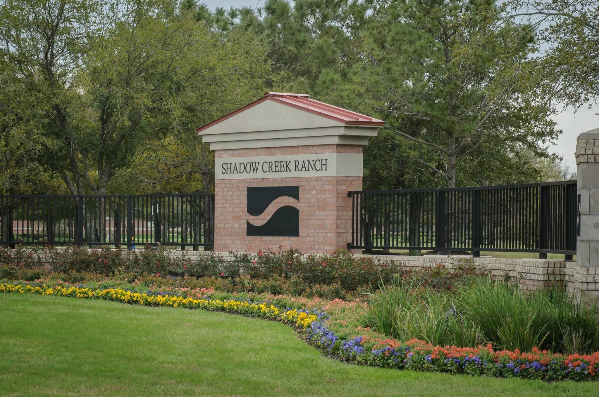 Welcome to Shadow Creek Ranch, one of Pearland's established master-planned communities! Beautifully landscaped entrances, neighborhood parks, recreational facilities & walking trails create an inviting setting. Residents enjoy convenient access to shopping, dining & major thoroughfares throughout the Pearland area.