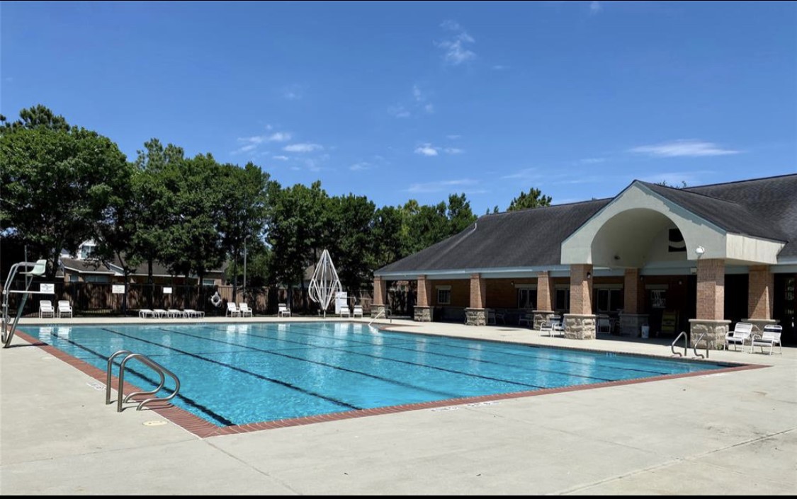 Shadow Creek Ranch offers multiple community pools for swimming, relaxing & enjoying the outdoors! This inviting destination features a spacious swimming area, colorful water slides, splash features & poolside seating.