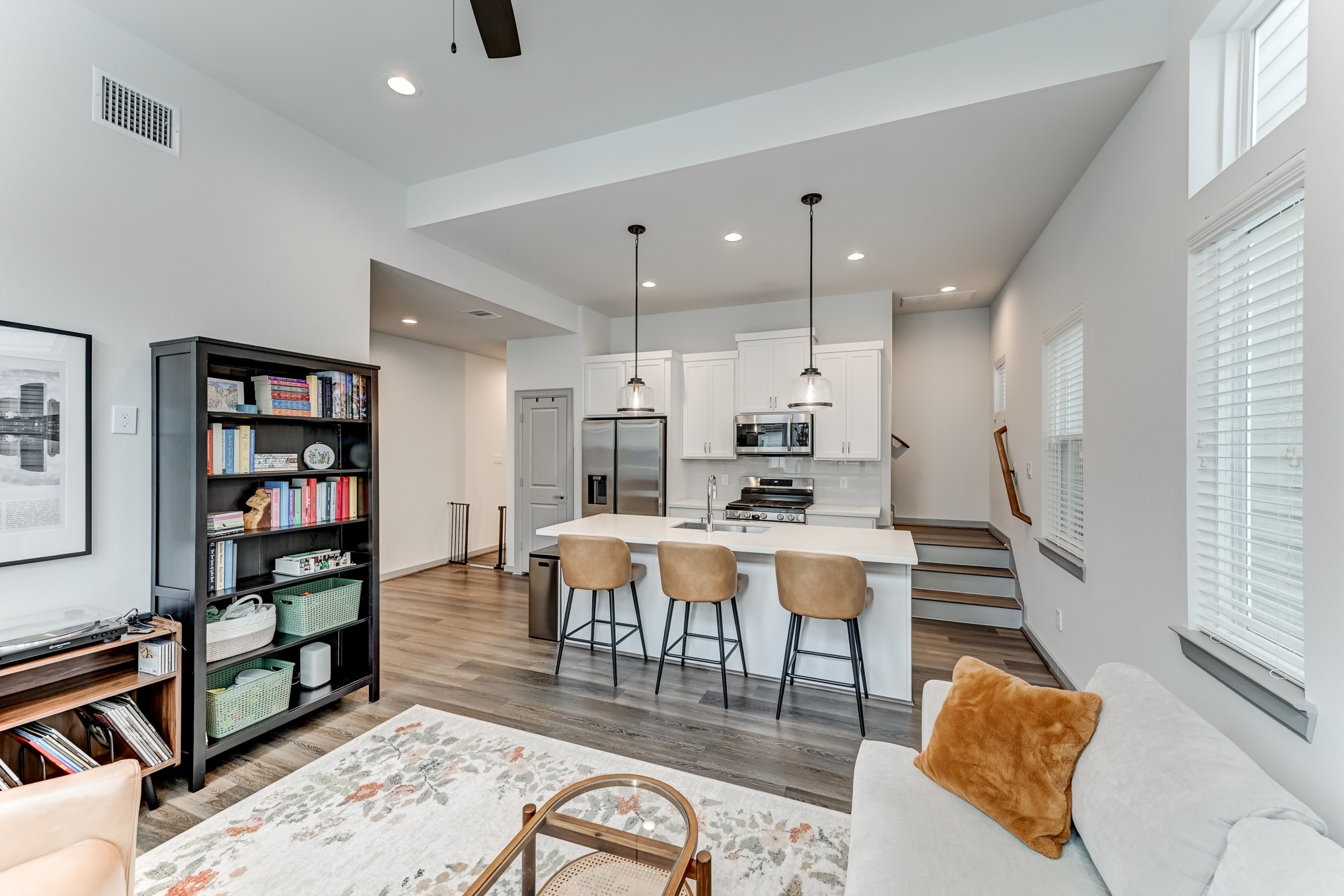 737 N Emile Street, Houston, TX 77020