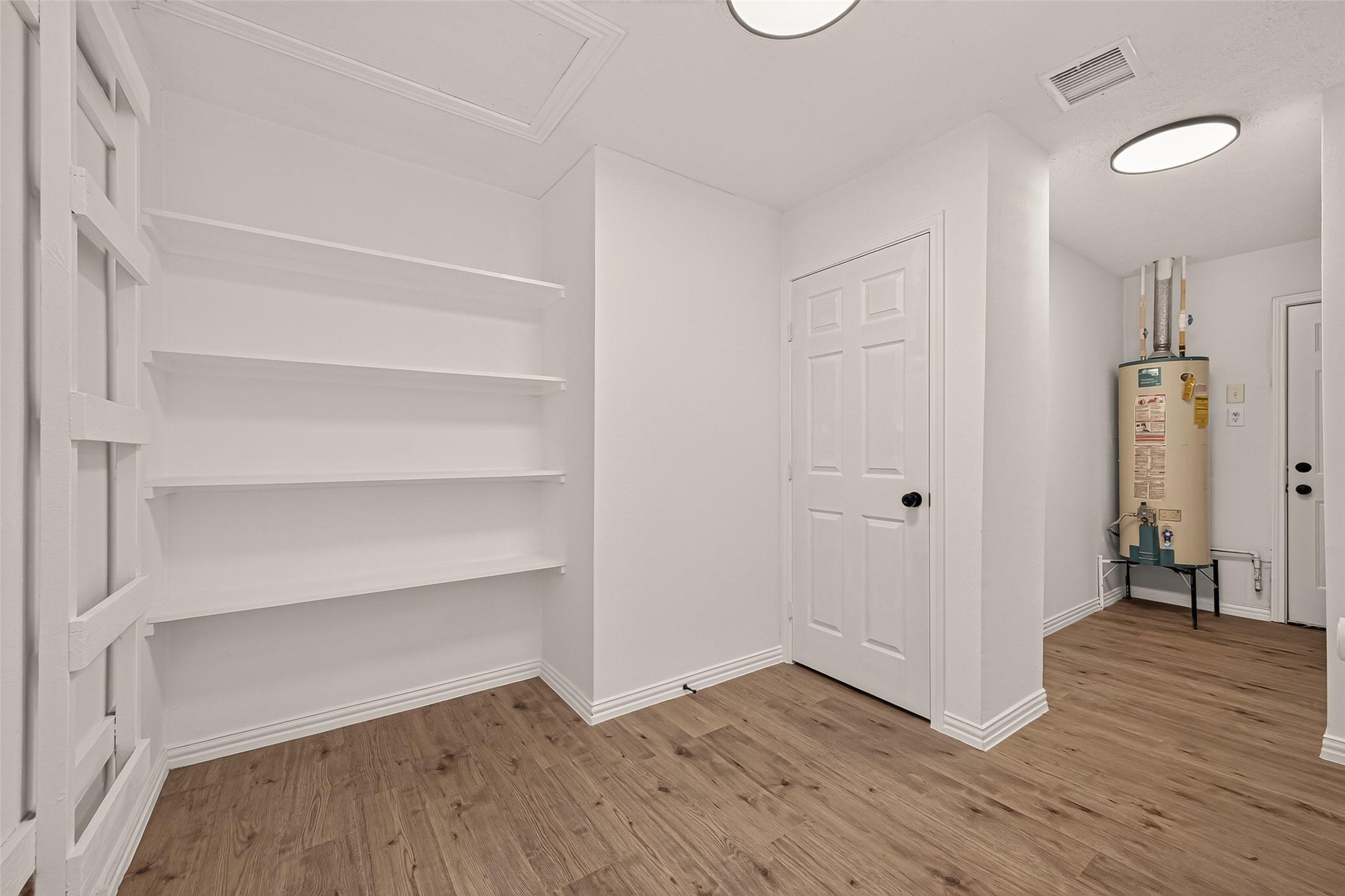 1910 Rainy River Drive, Houston, TX 77088