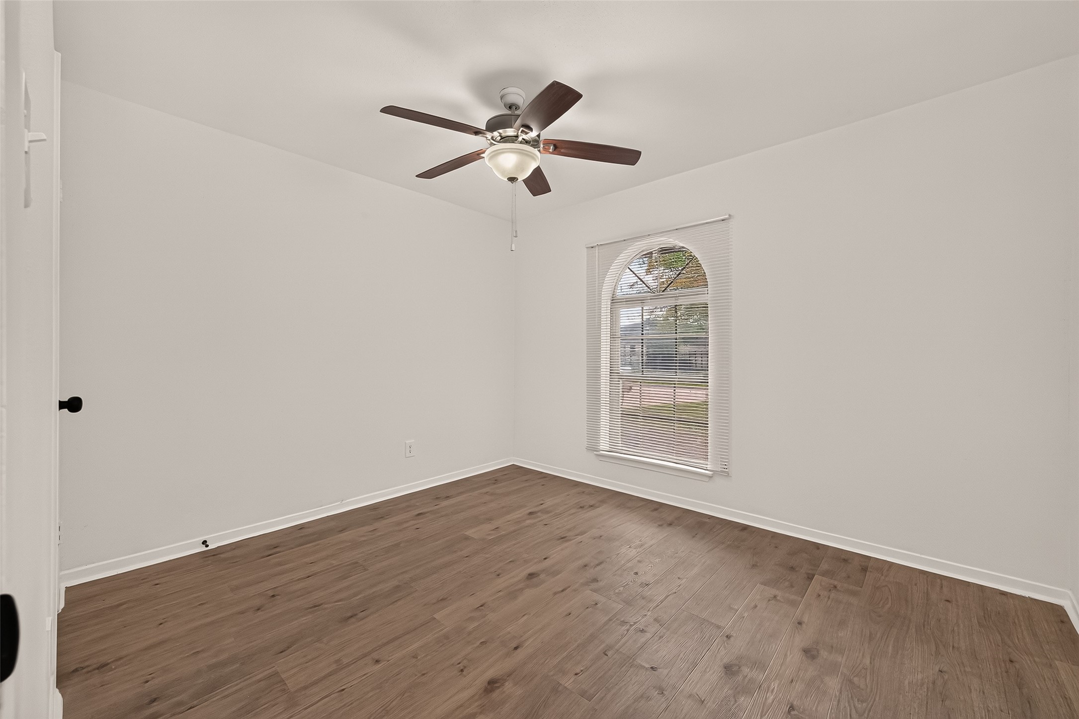 1910 Rainy River Drive, Houston, TX 77088