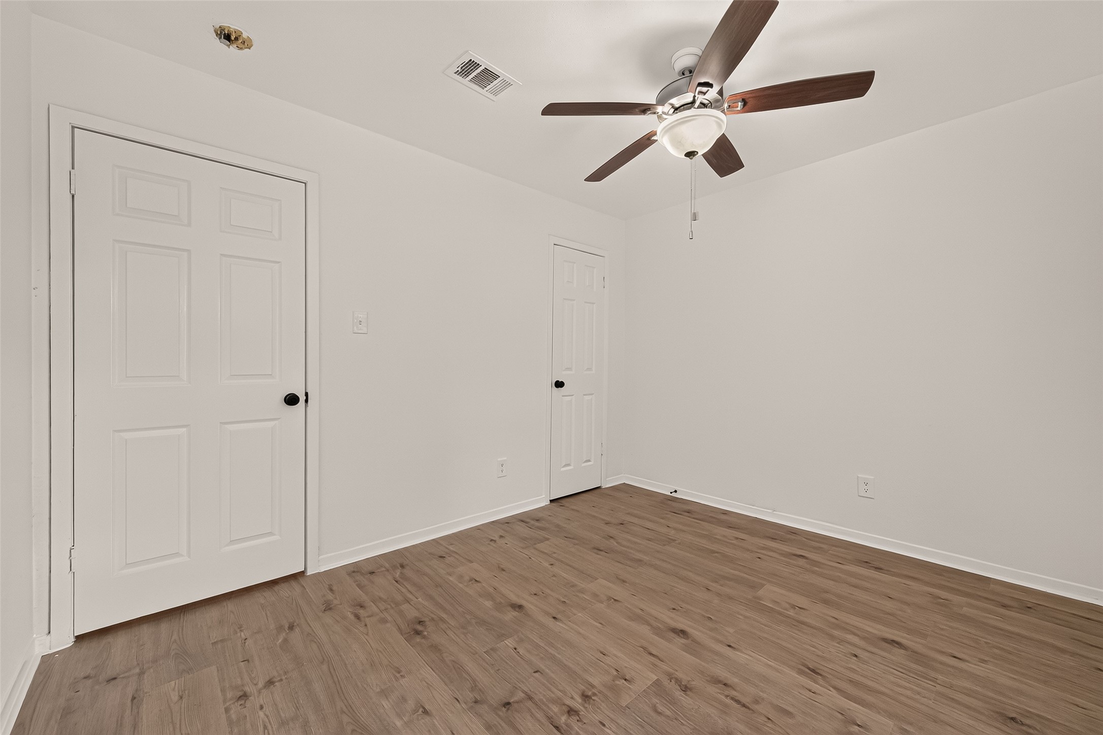 1910 Rainy River Drive, Houston, TX 77088