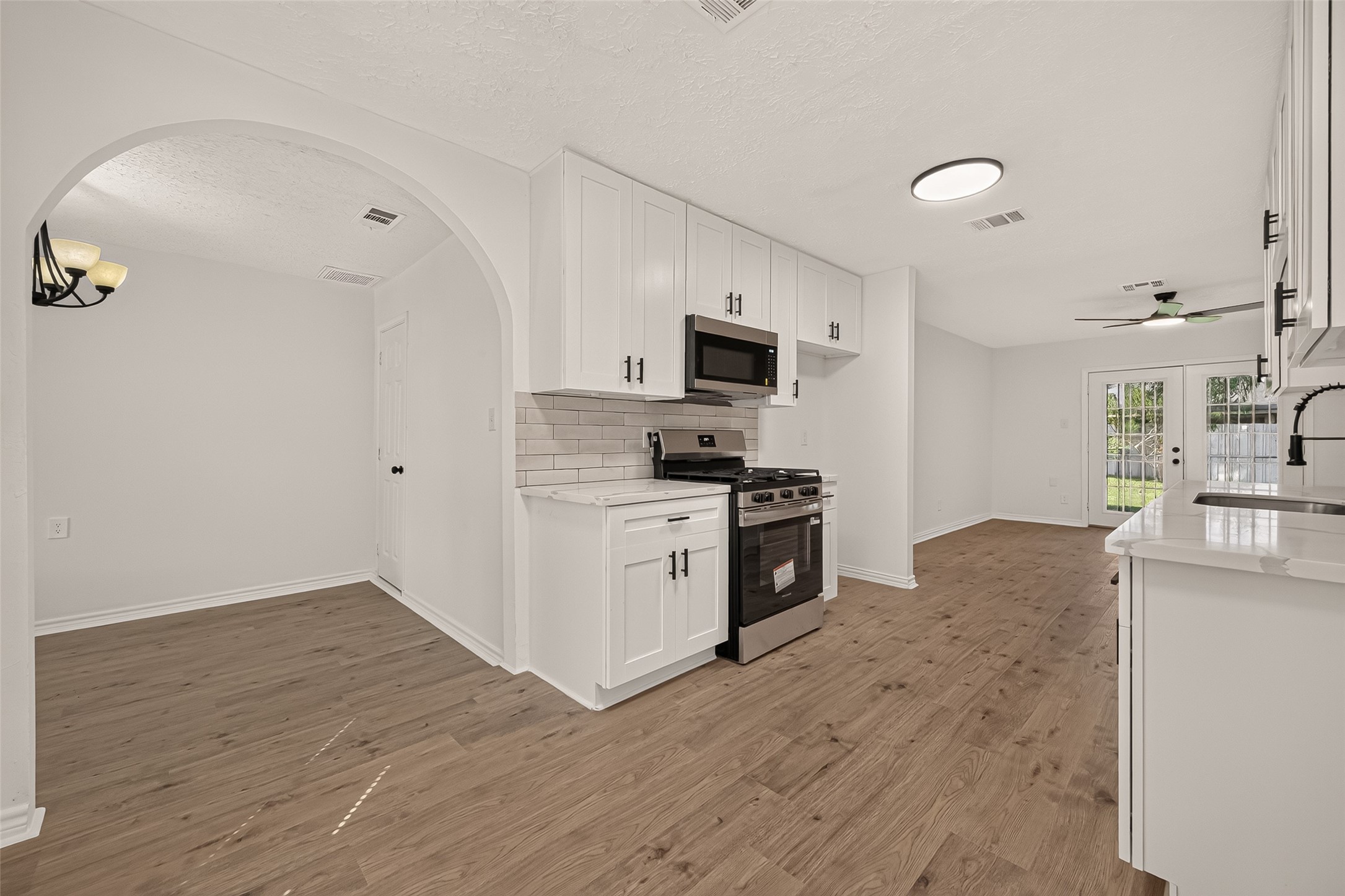 1910 Rainy River Drive, Houston, TX 77088