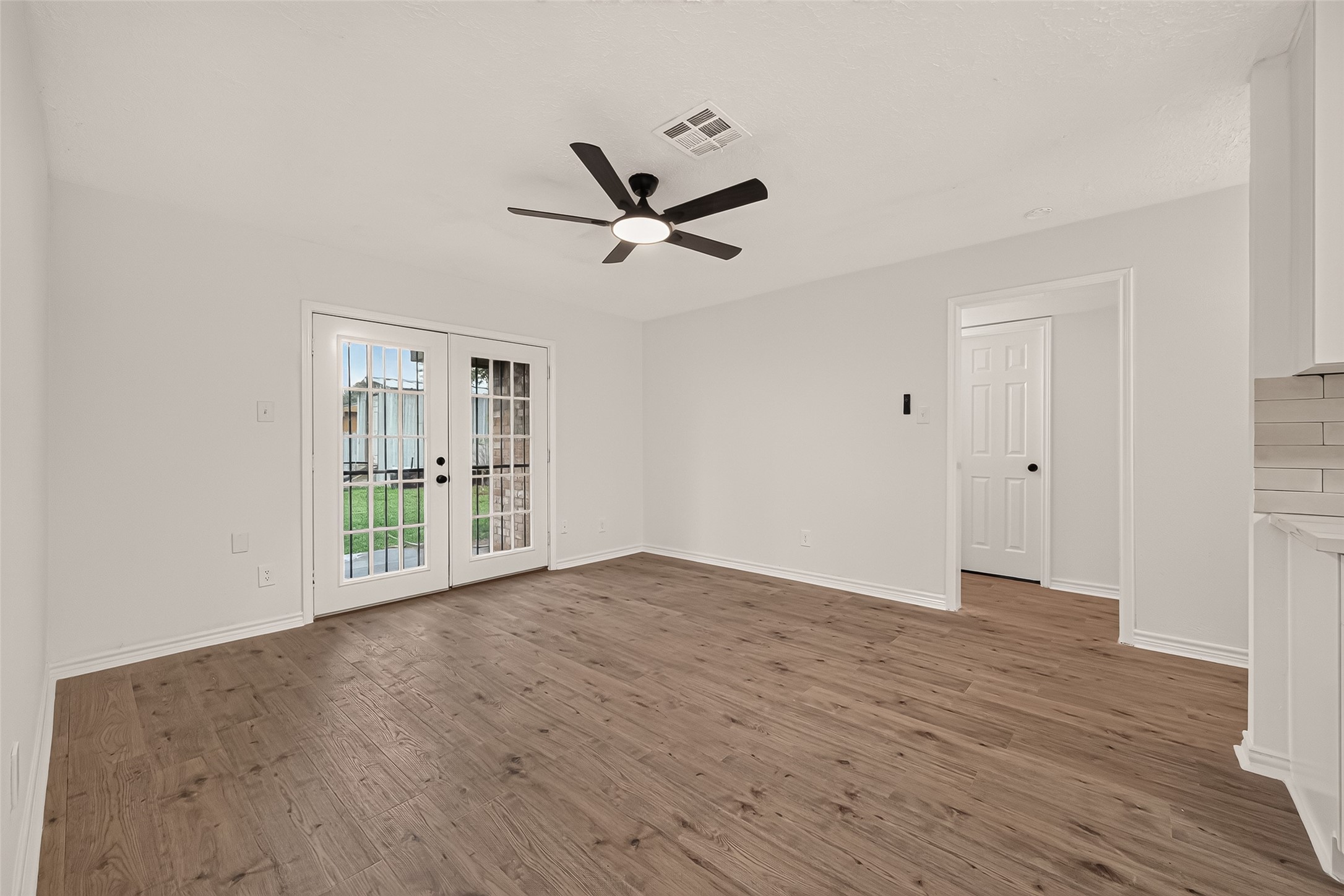 1910 Rainy River Drive, Houston, TX 77088