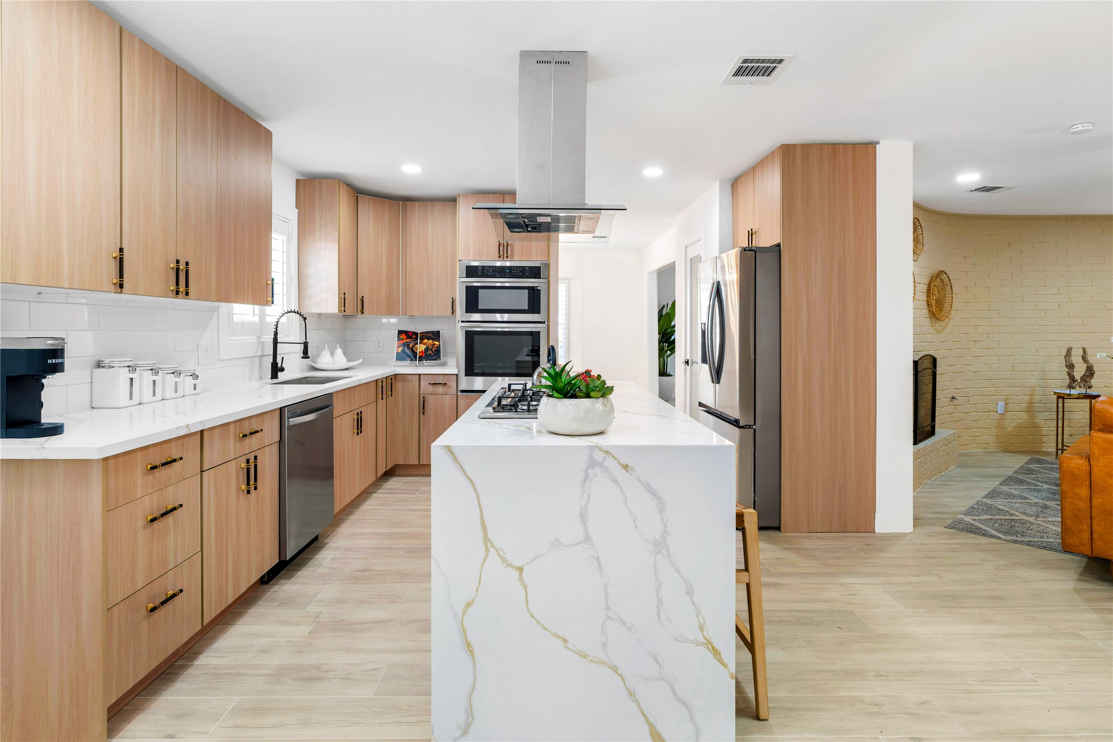 6203 Cheena Drive, Houston, TX 77096