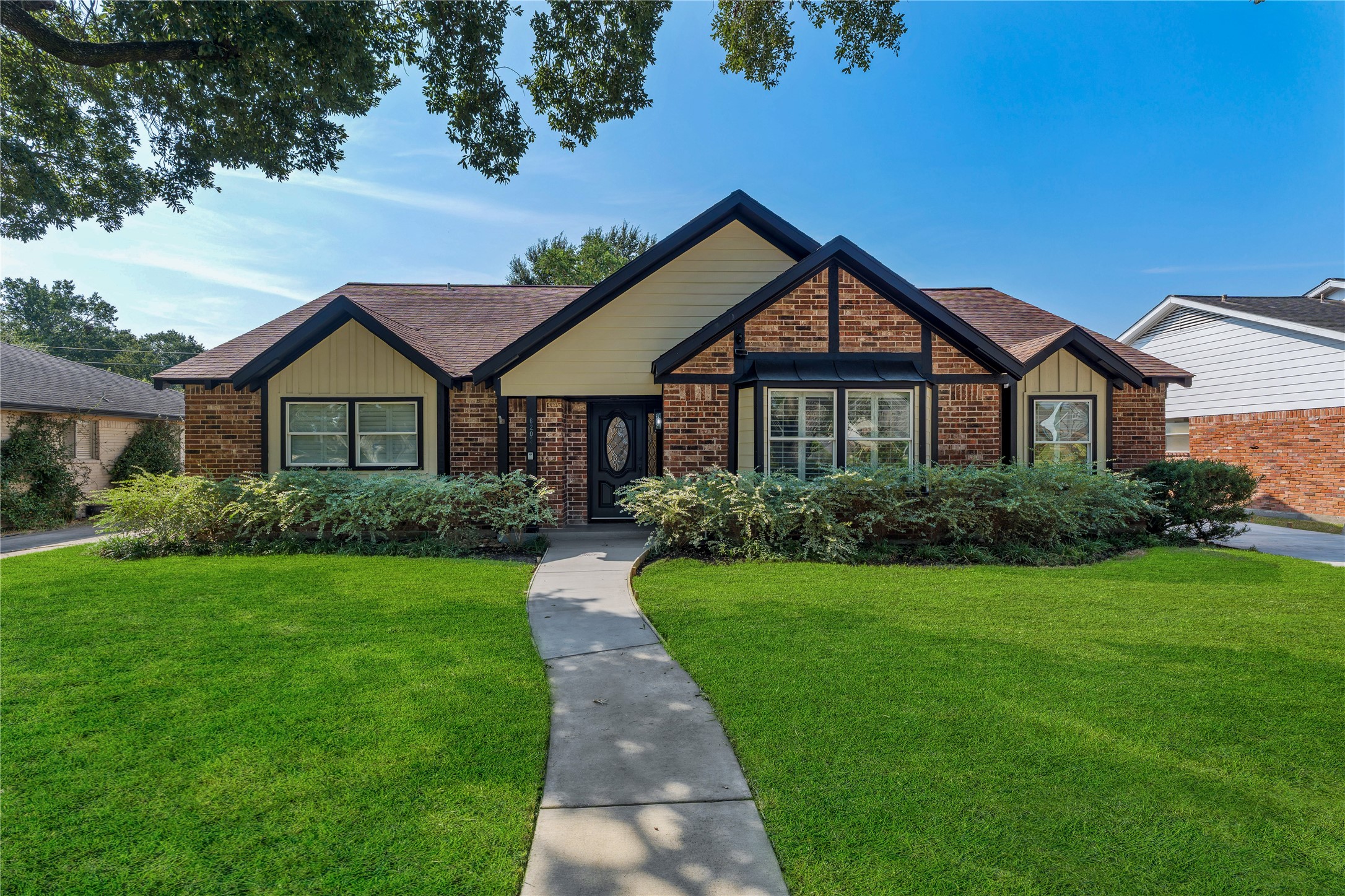 6203 Cheena Drive, Houston, TX 77096 6203 Cheena Drive, Houston, TX 77096