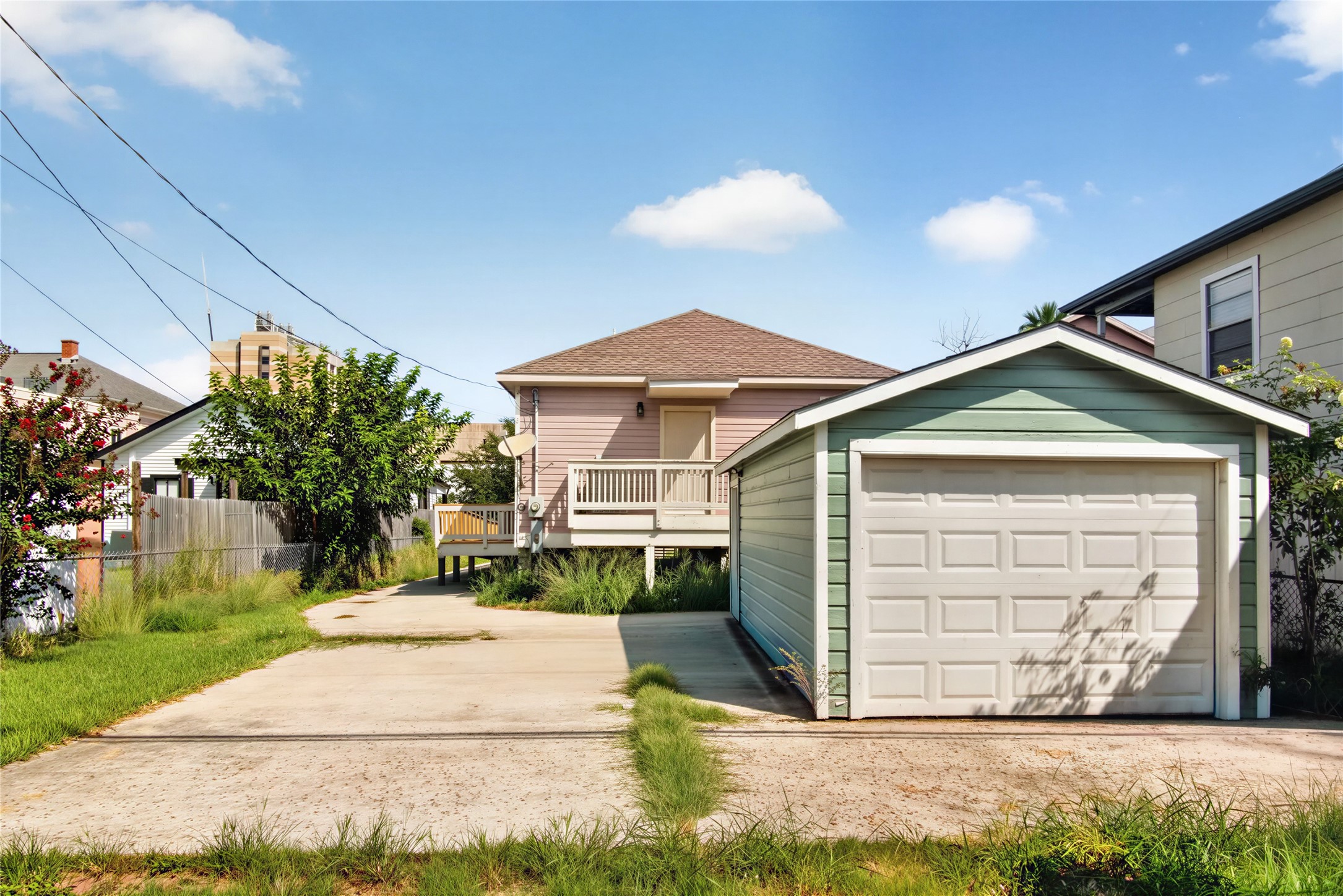 919 Postoffice, Galveston, TX 77550