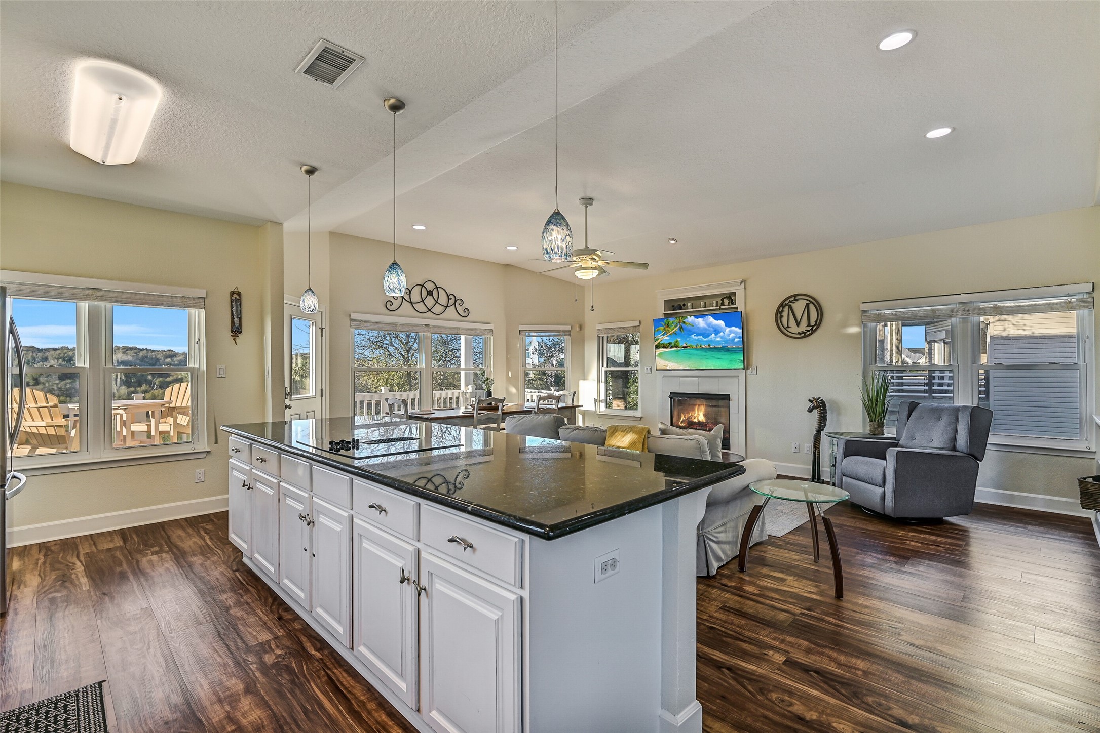 13414 Binnacle Way, Galveston, TX 77554