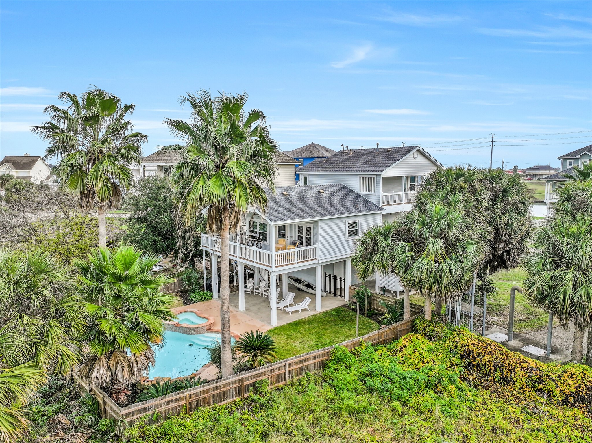13414 Binnacle Way, Galveston, TX 77554