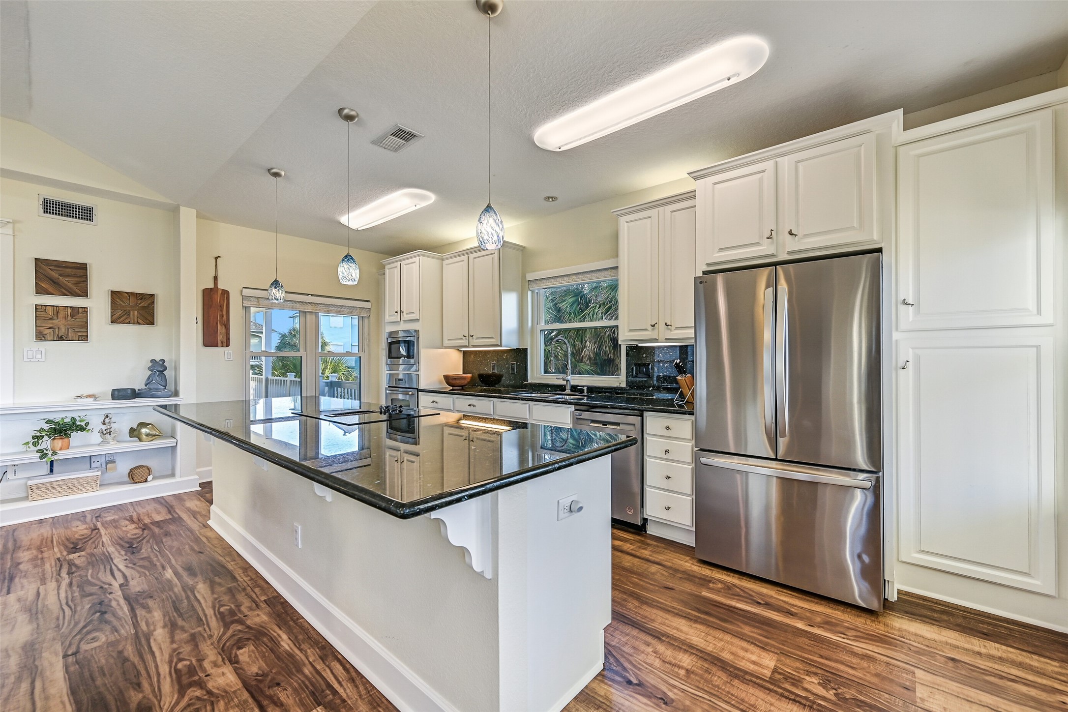 the breakfast bar offers seating for 4-5.