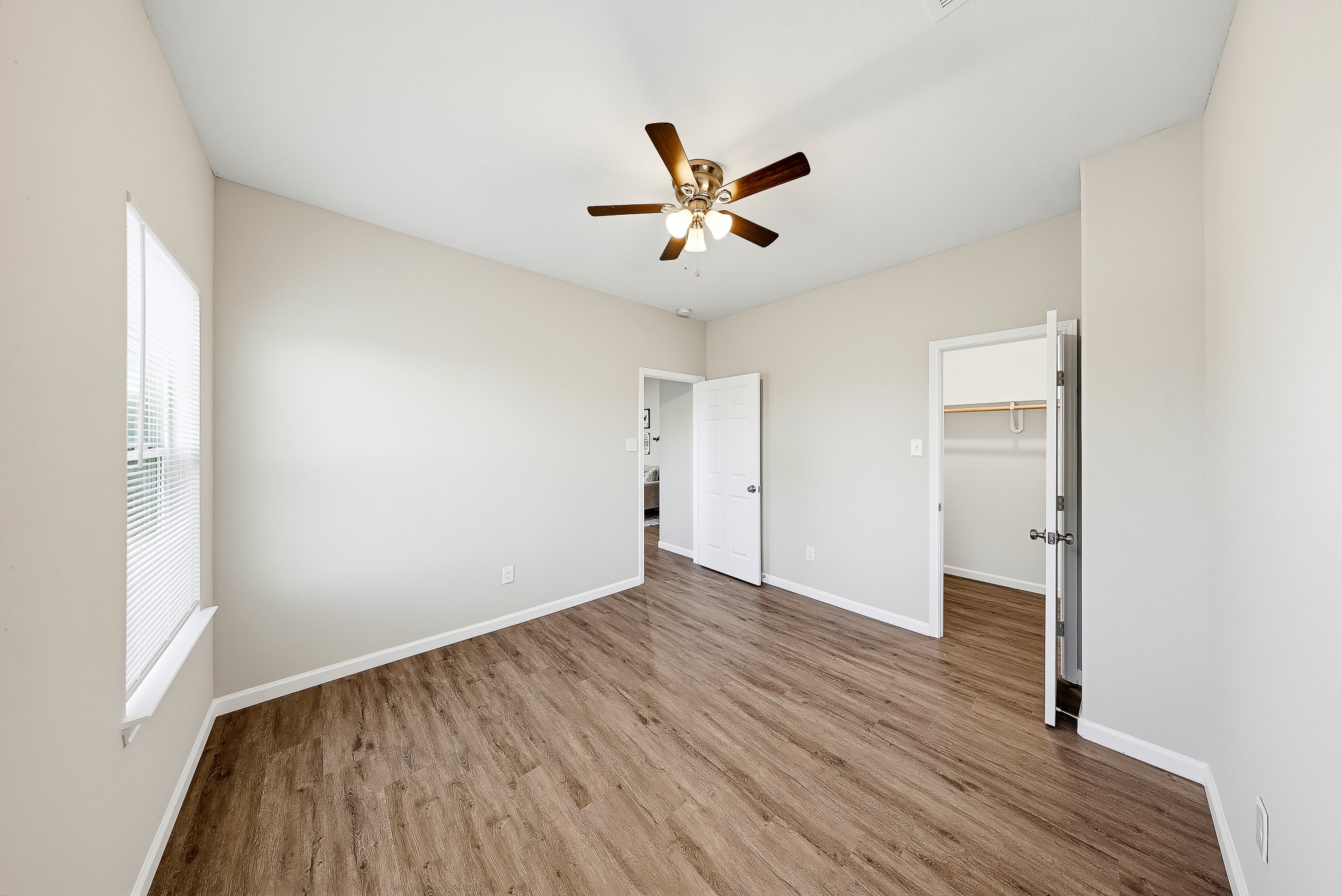 Arrange a comfortable bedroom, creative workspace, or hobby room around your needs.