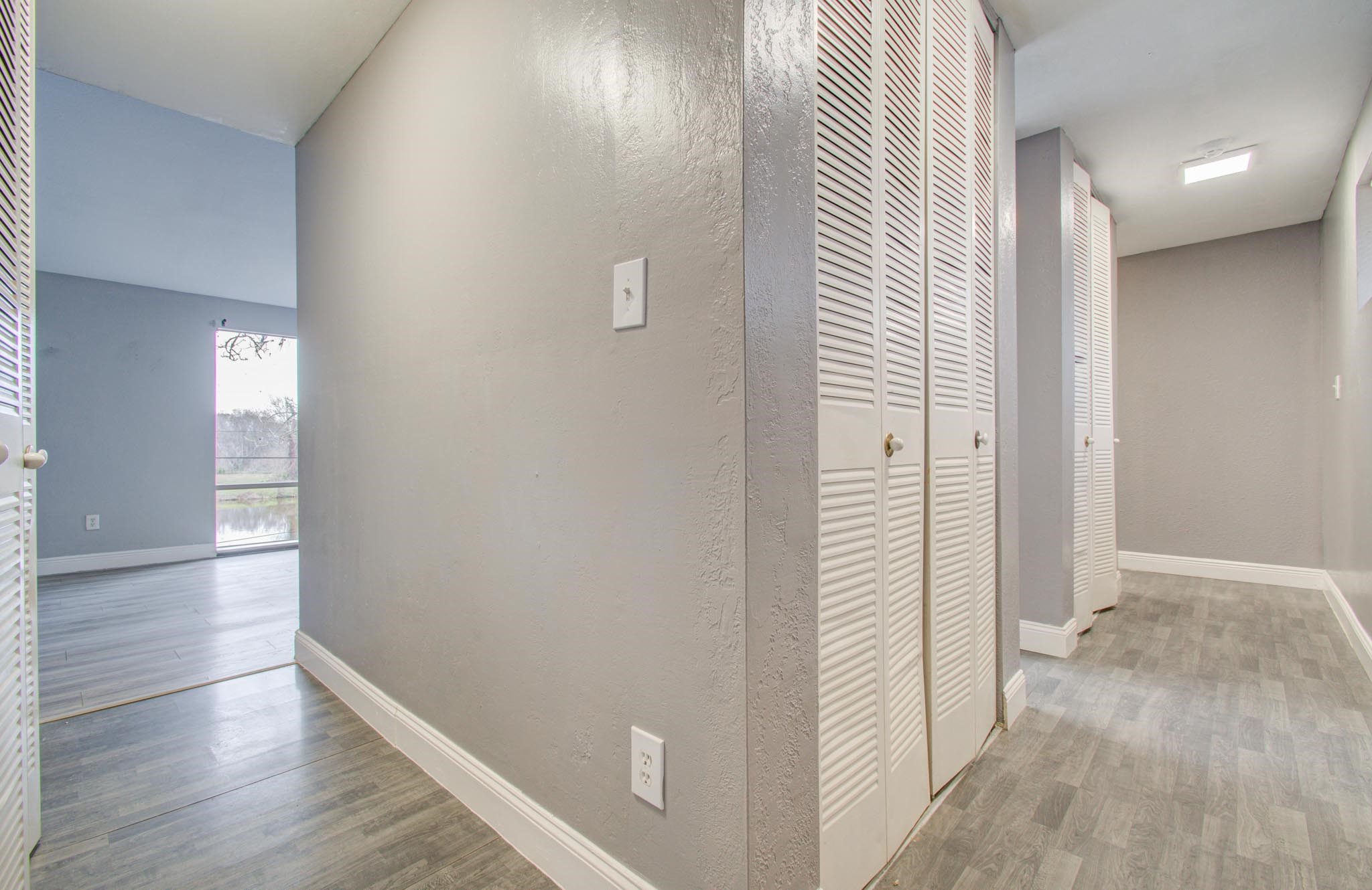 417 Brook Hollow Drive, Conroe, TX 77385