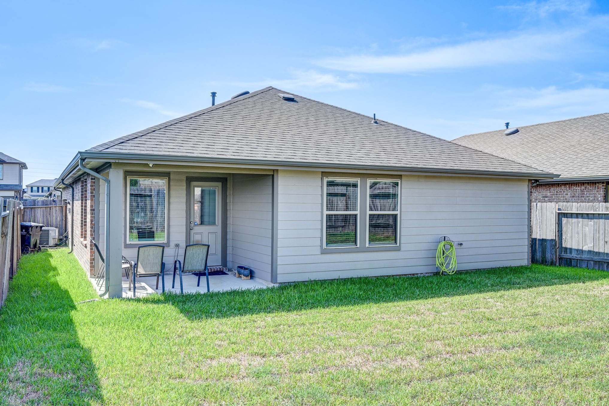 Backyard & rear exterior