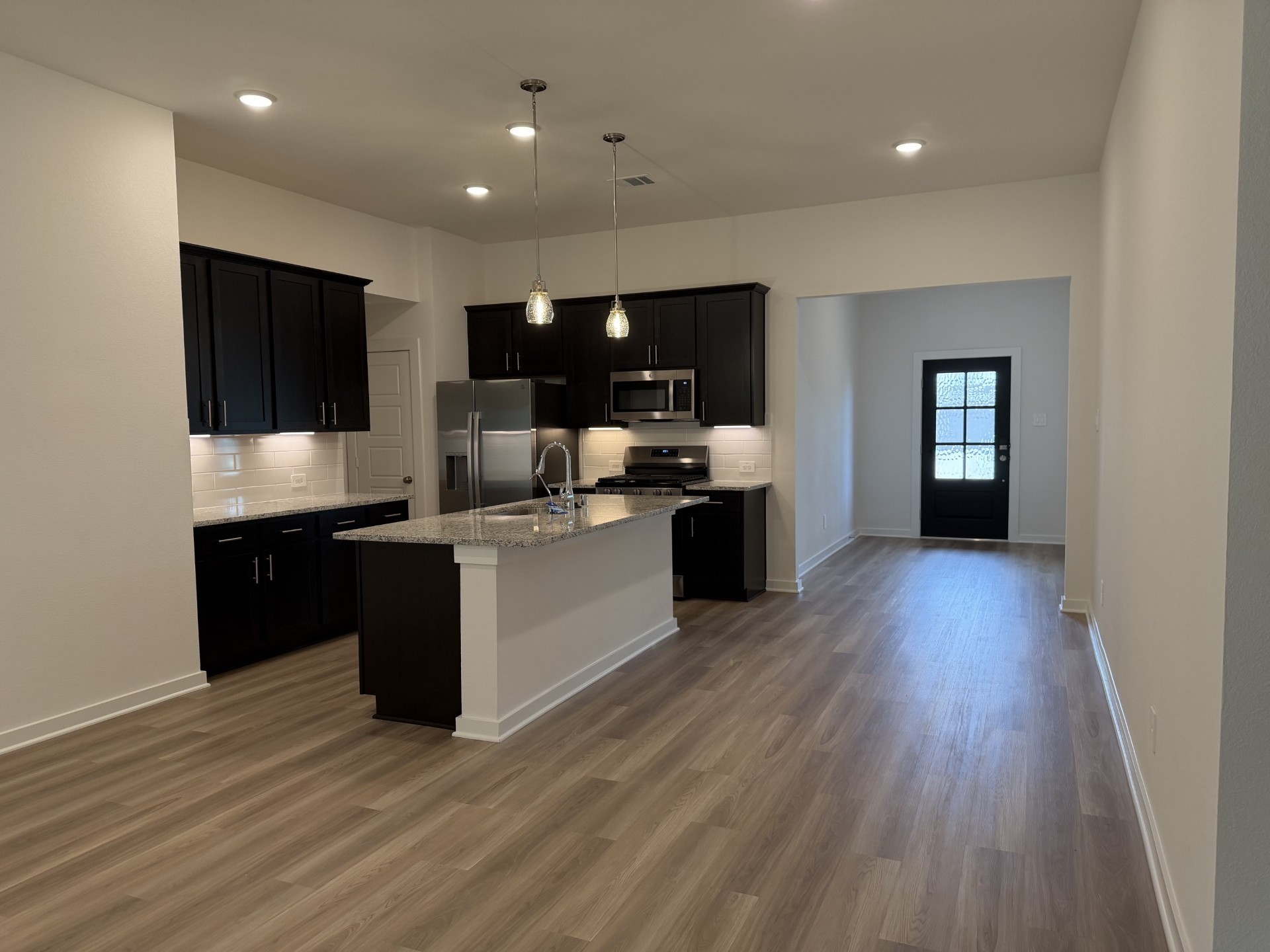 985 Garden Path Drive, Willis, TX 77378