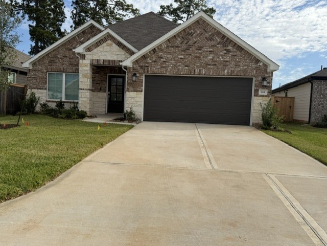 985 Garden Path Drive, Willis, TX 77378