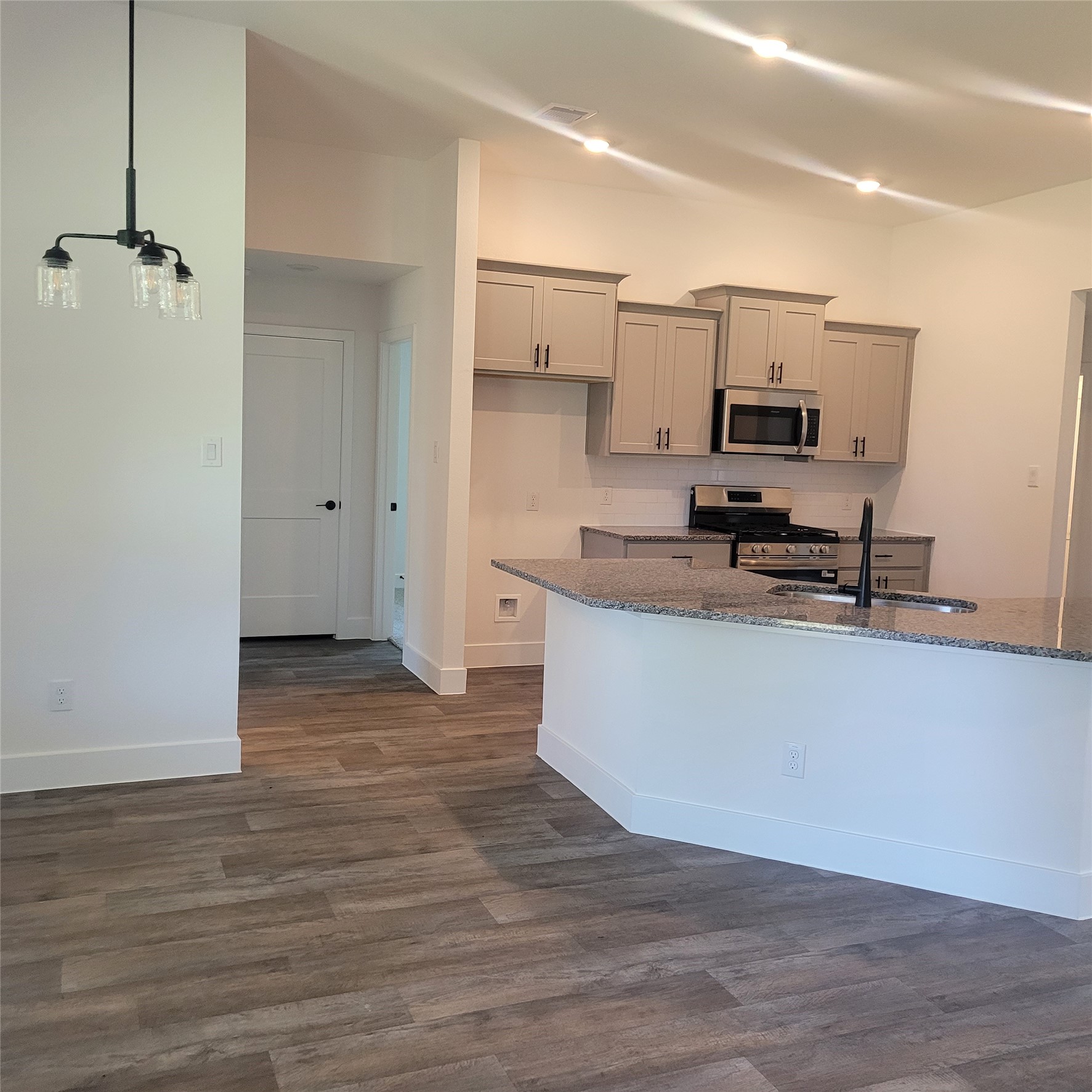 4415 Karam Landing, Dickinson, TX 77539