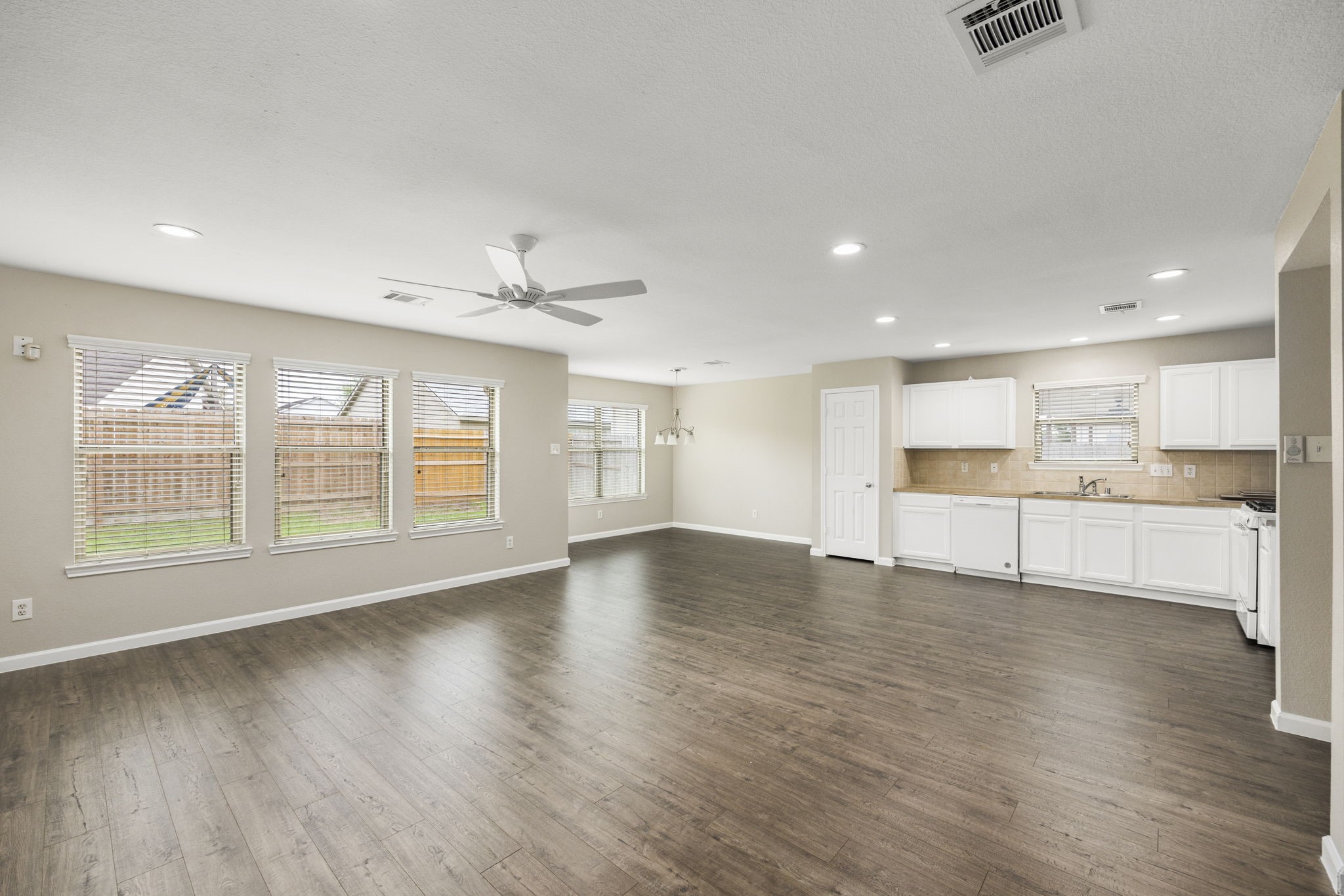 16218 Cole Bridge Lane, Cypress, TX 77429