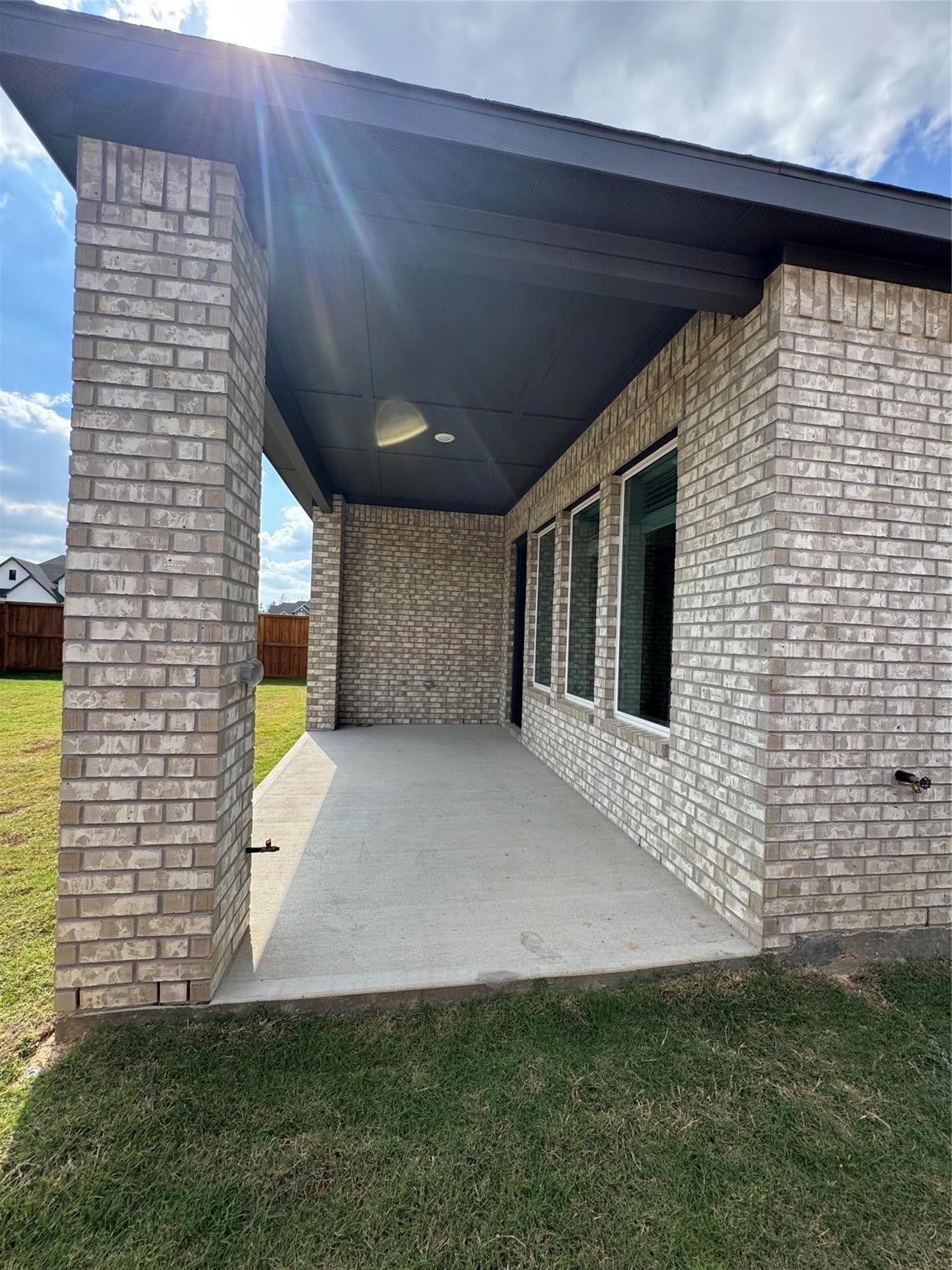 7129 Carriage Light Drive, Magnolia, TX 77354