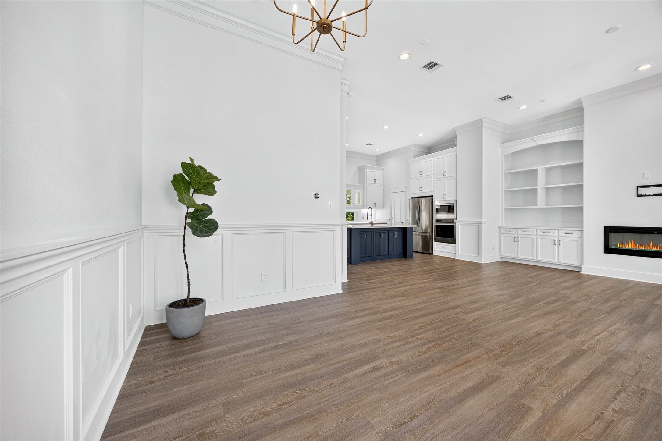 2121 Bidwell Drive, Houston, TX 77018