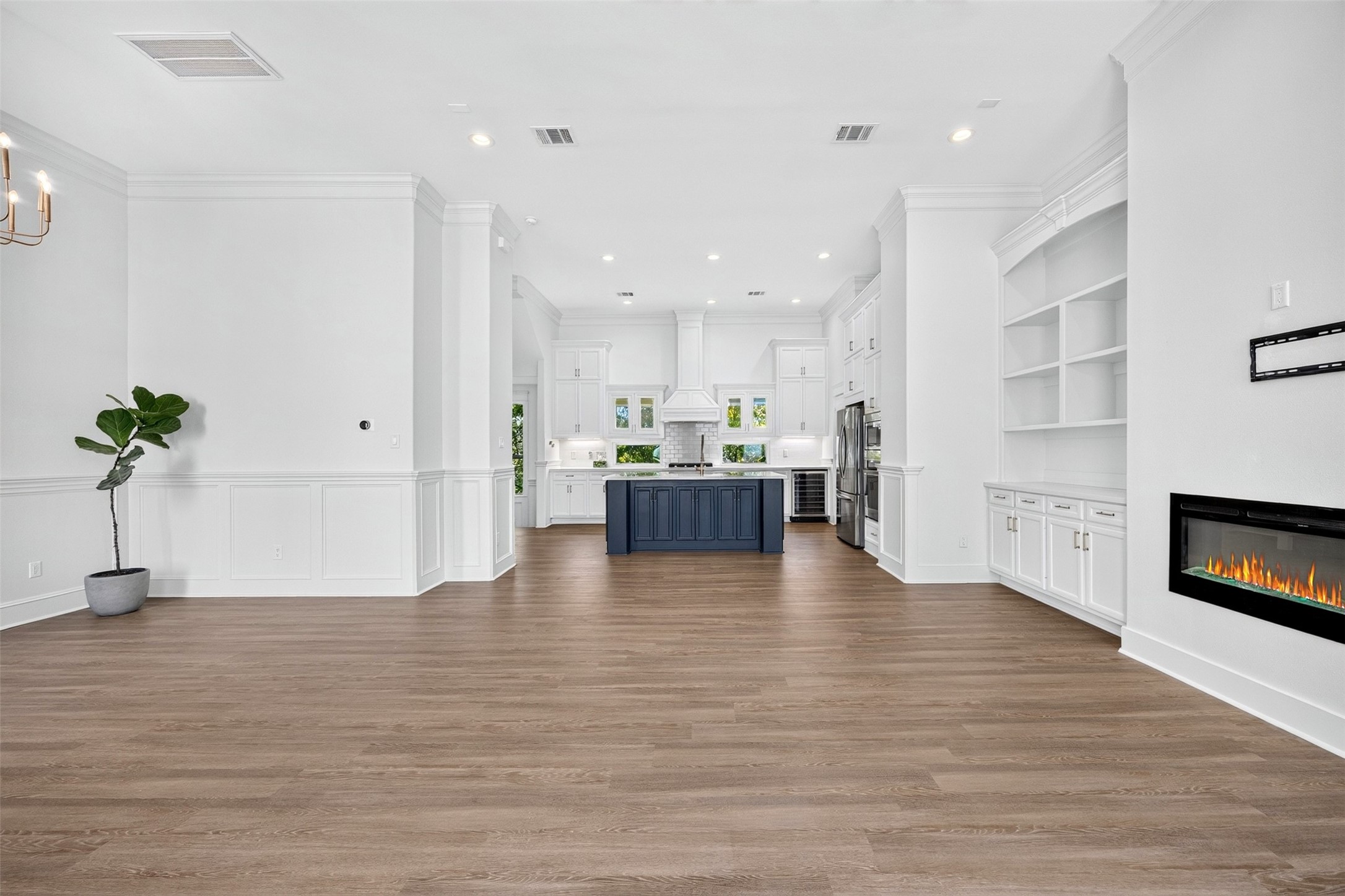 2121 Bidwell Drive, Houston, TX 77018