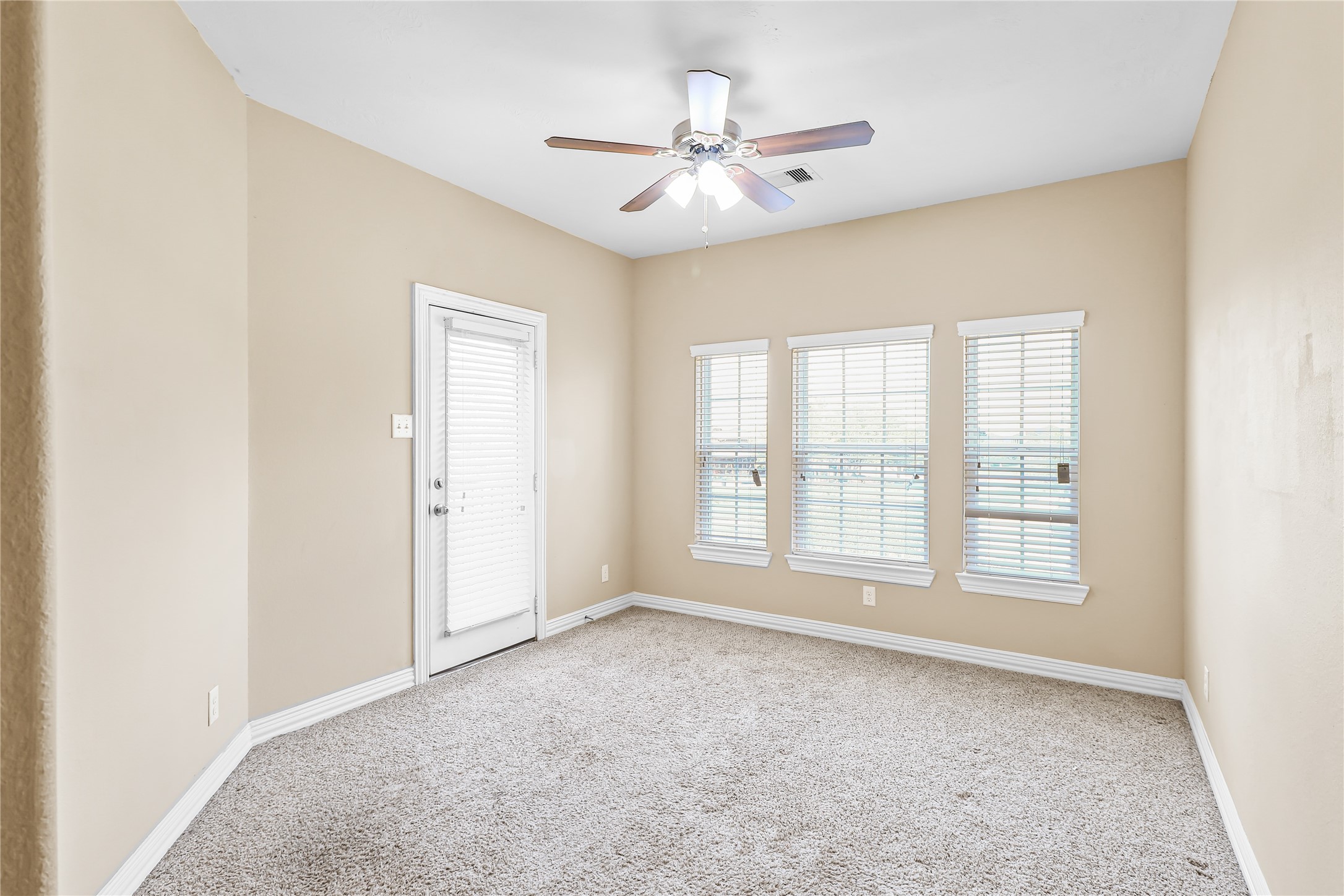 31603 Dunham Lake Drive, Hockley, TX 77447
