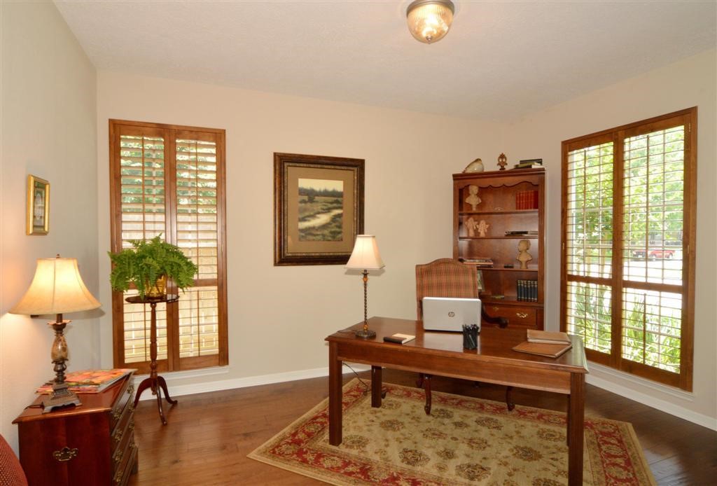 4103 Walnut Pond Drive, Houston, TX 77059