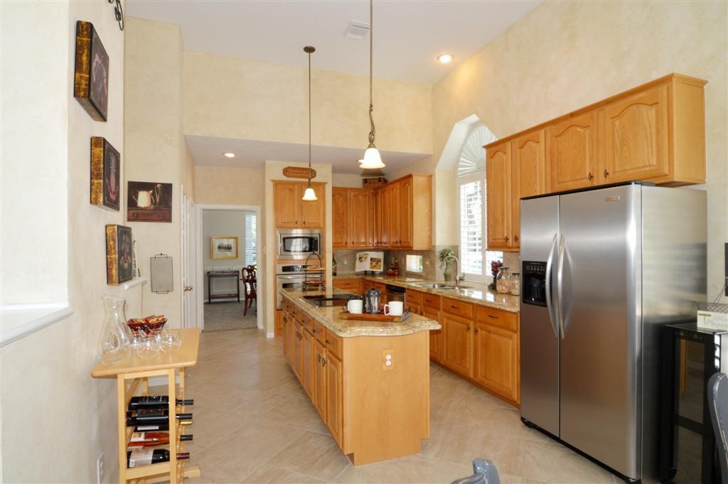 4103 Walnut Pond Drive, Houston, TX 77059