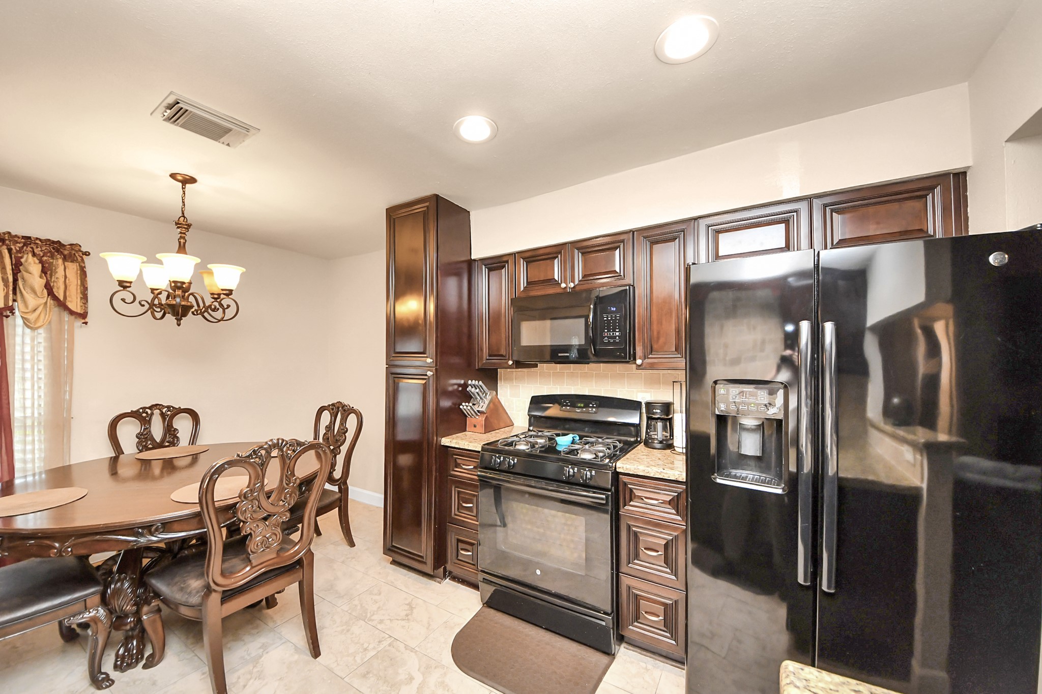 1930 Deerhurst Lane, Houston, TX 77088