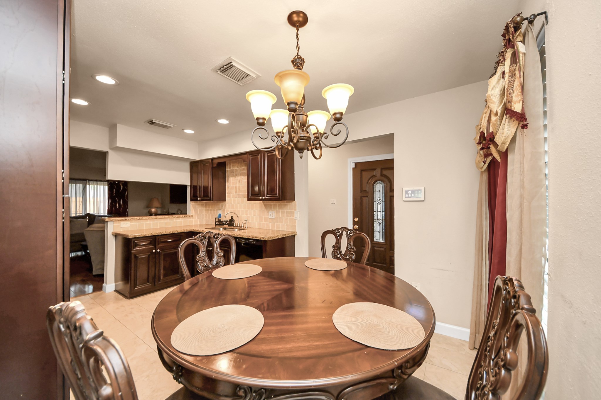 1930 Deerhurst Lane, Houston, TX 77088