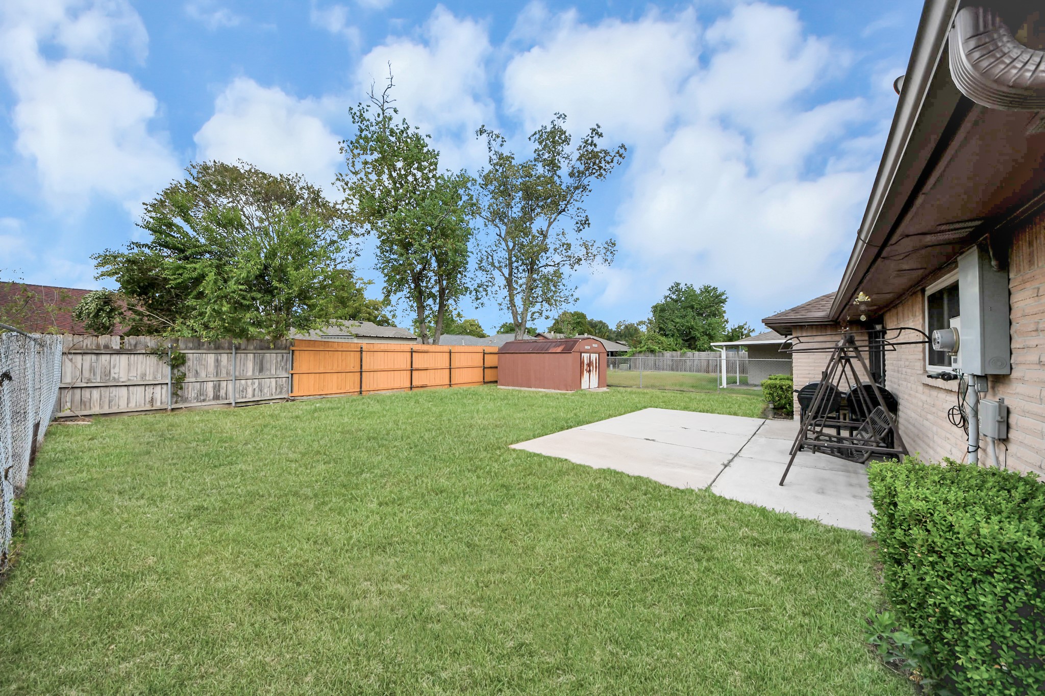 1930 Deerhurst Lane, Houston, TX 77088